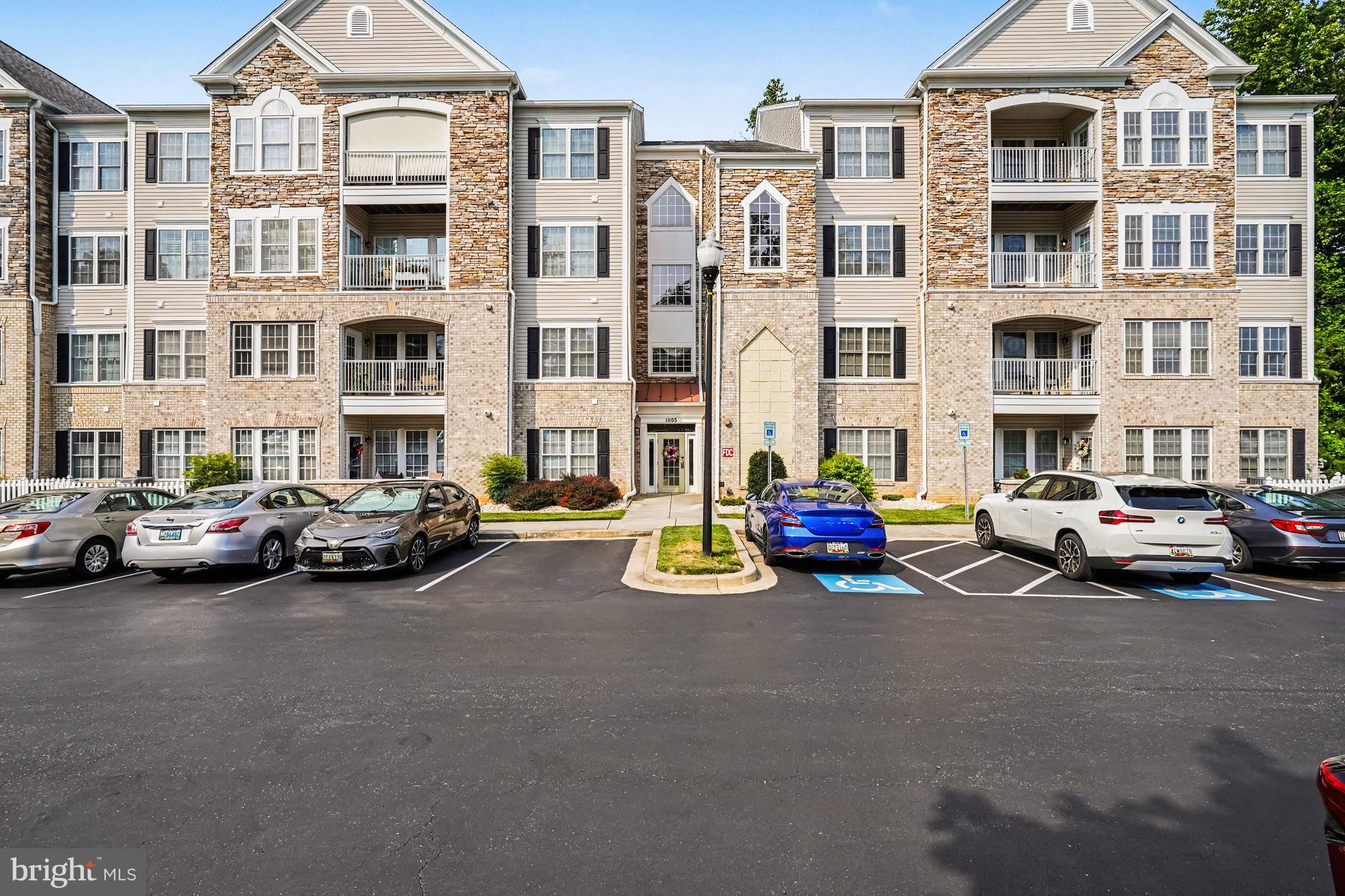 1003 RUNNING CREEK WAY UNIT M 28