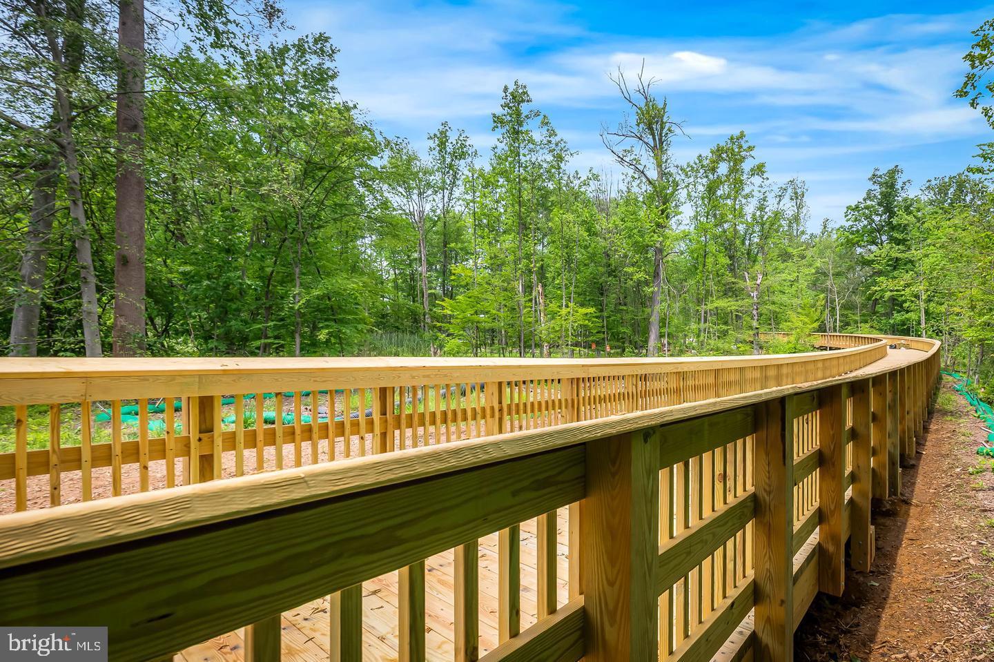1003 RUNNING CREEK WAY UNIT M 28