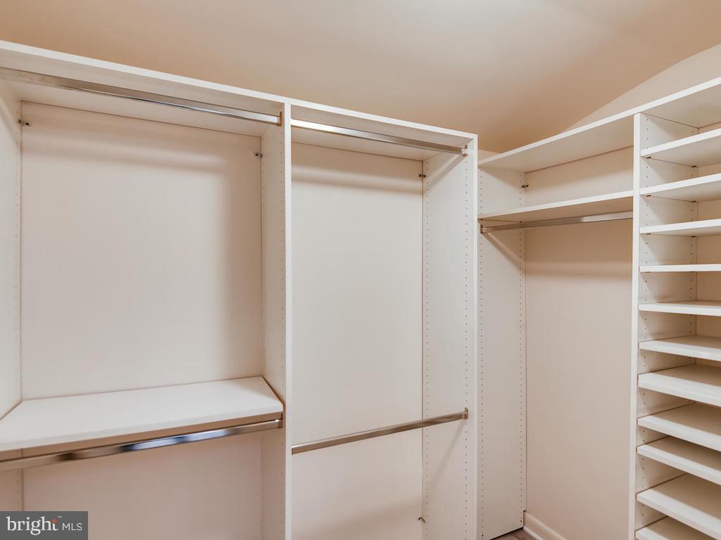 ANNEN WOODS - Residential