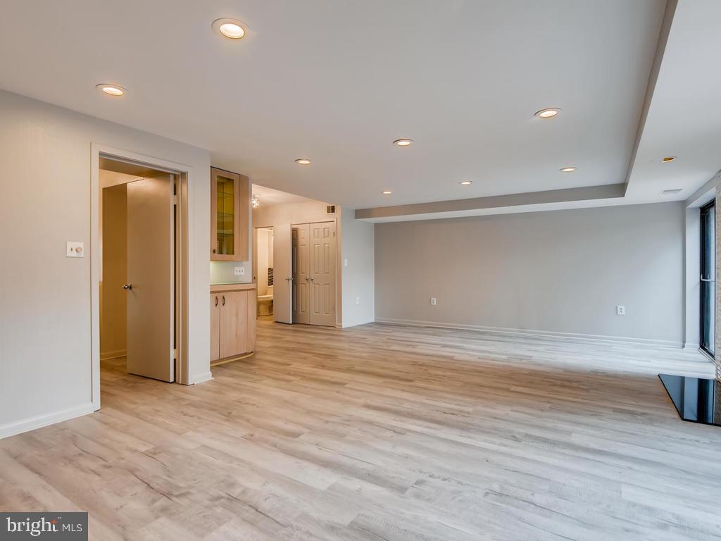 ANNEN WOODS - Residential