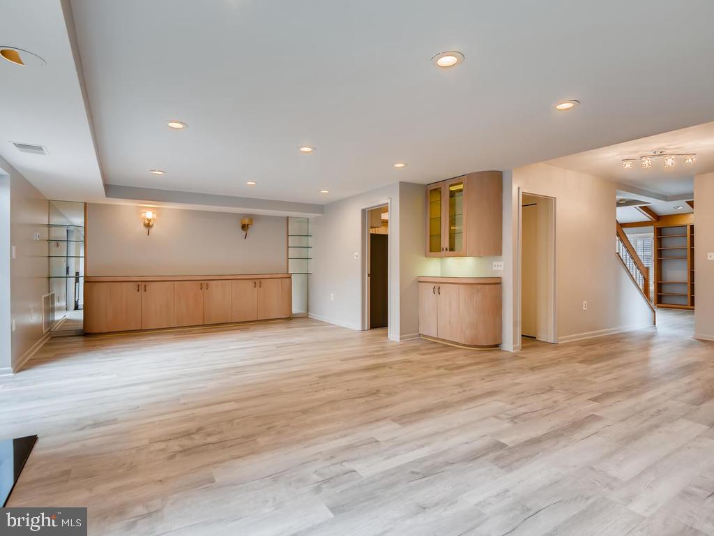 ANNEN WOODS - Residential