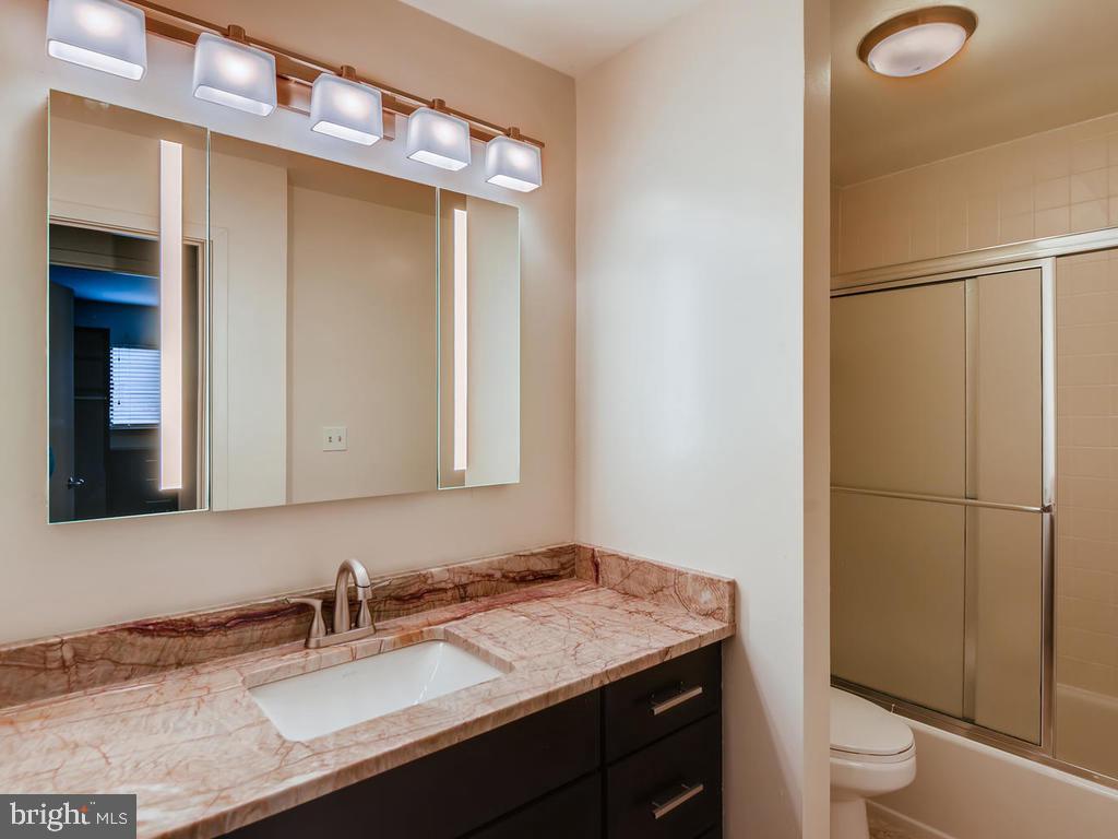 ANNEN WOODS - Residential