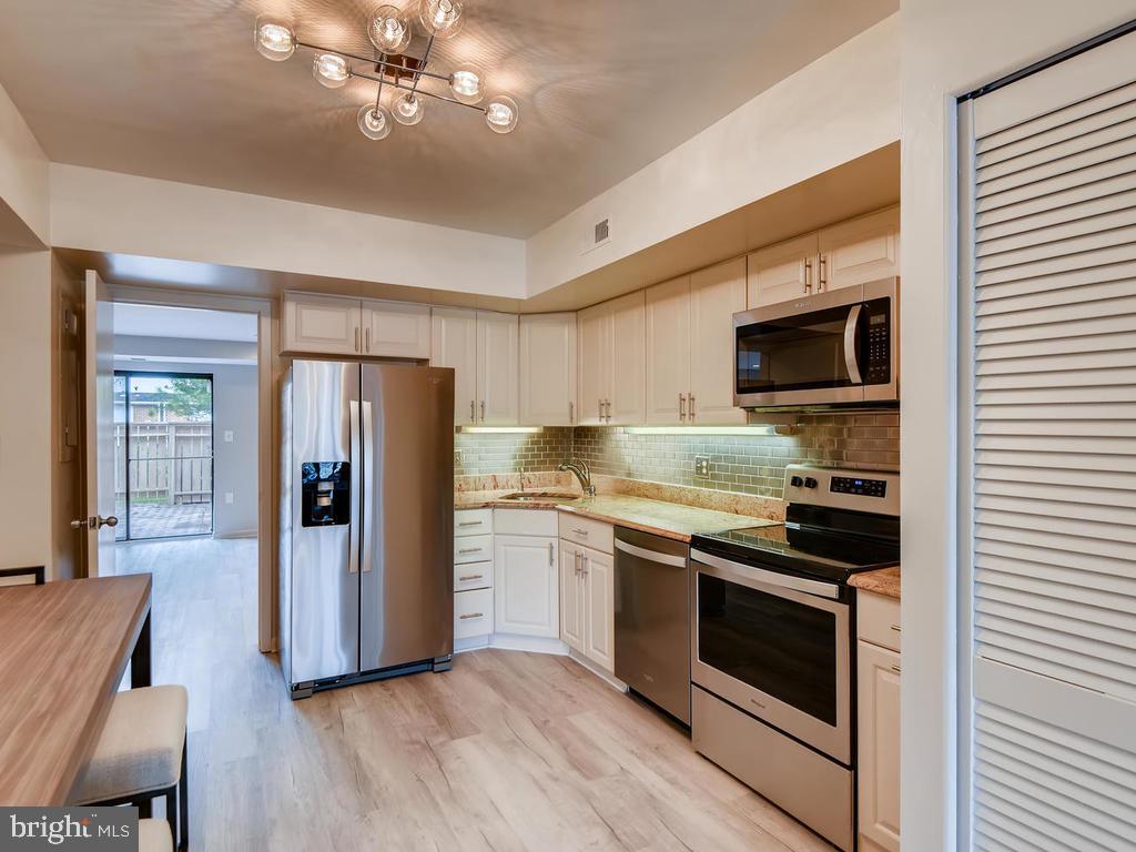 ANNEN WOODS - Residential