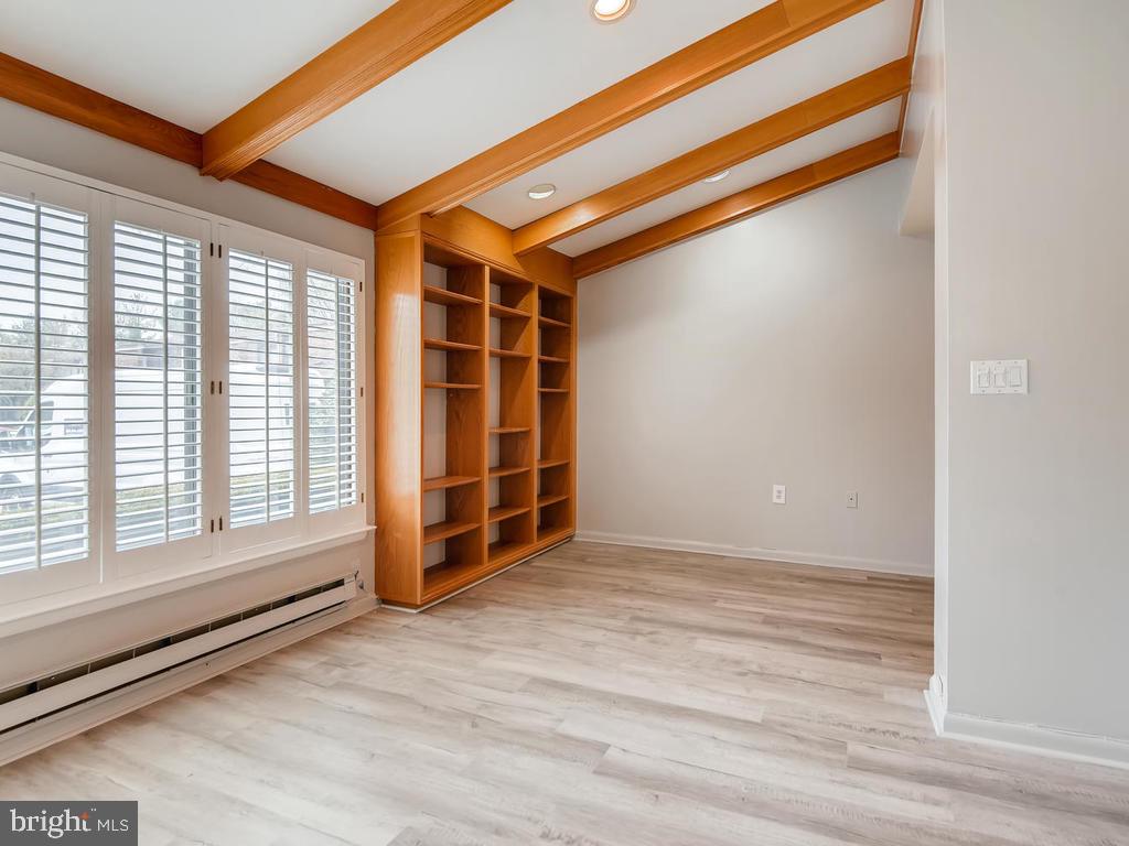 ANNEN WOODS - Residential