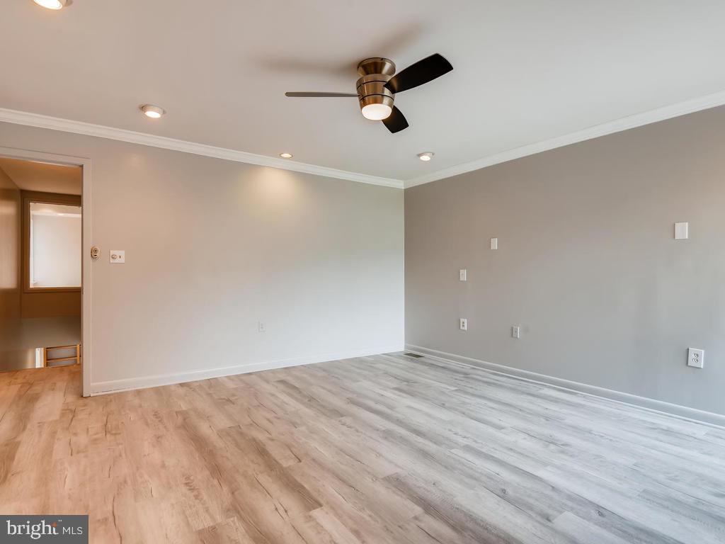 ANNEN WOODS - Residential