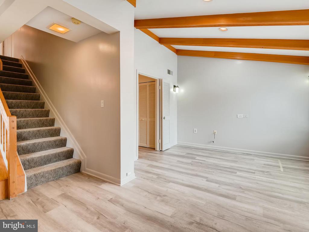 ANNEN WOODS - Residential