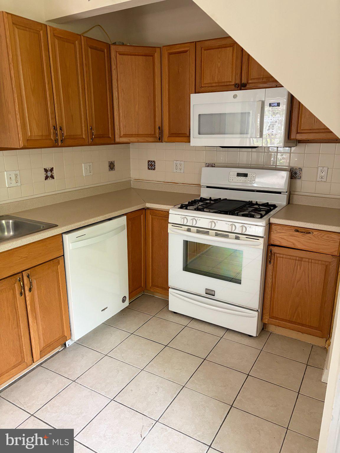 198 WOODBINE AVENUE