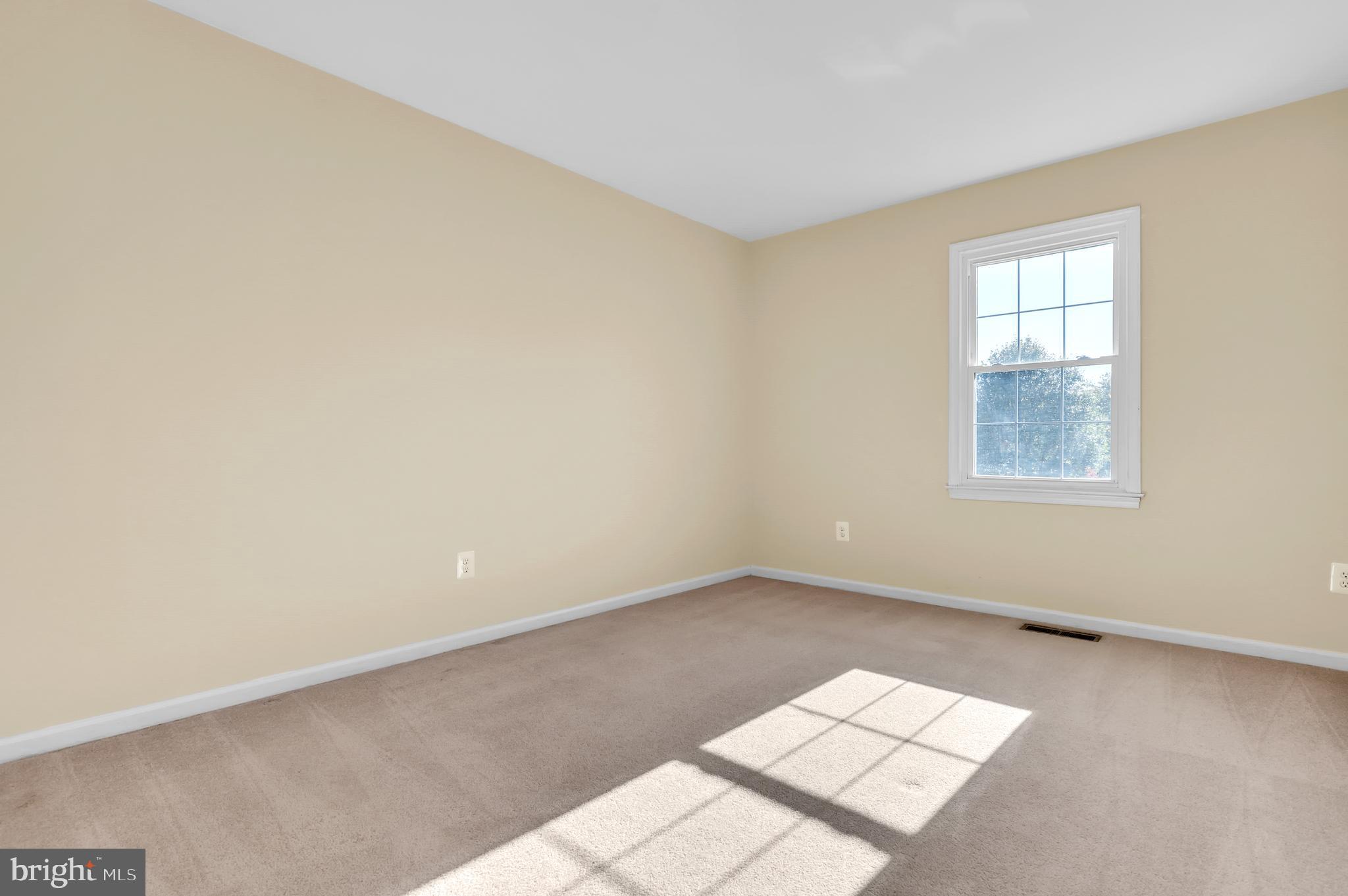 CHANTILLY HIGHLANDS - Residential