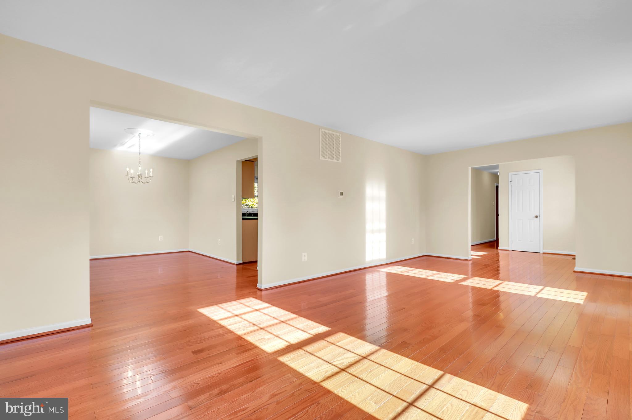 CHANTILLY HIGHLANDS - Residential