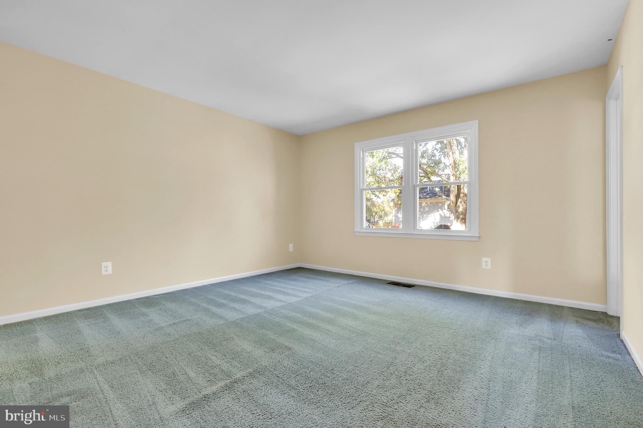 CHANTILLY HIGHLANDS - Residential