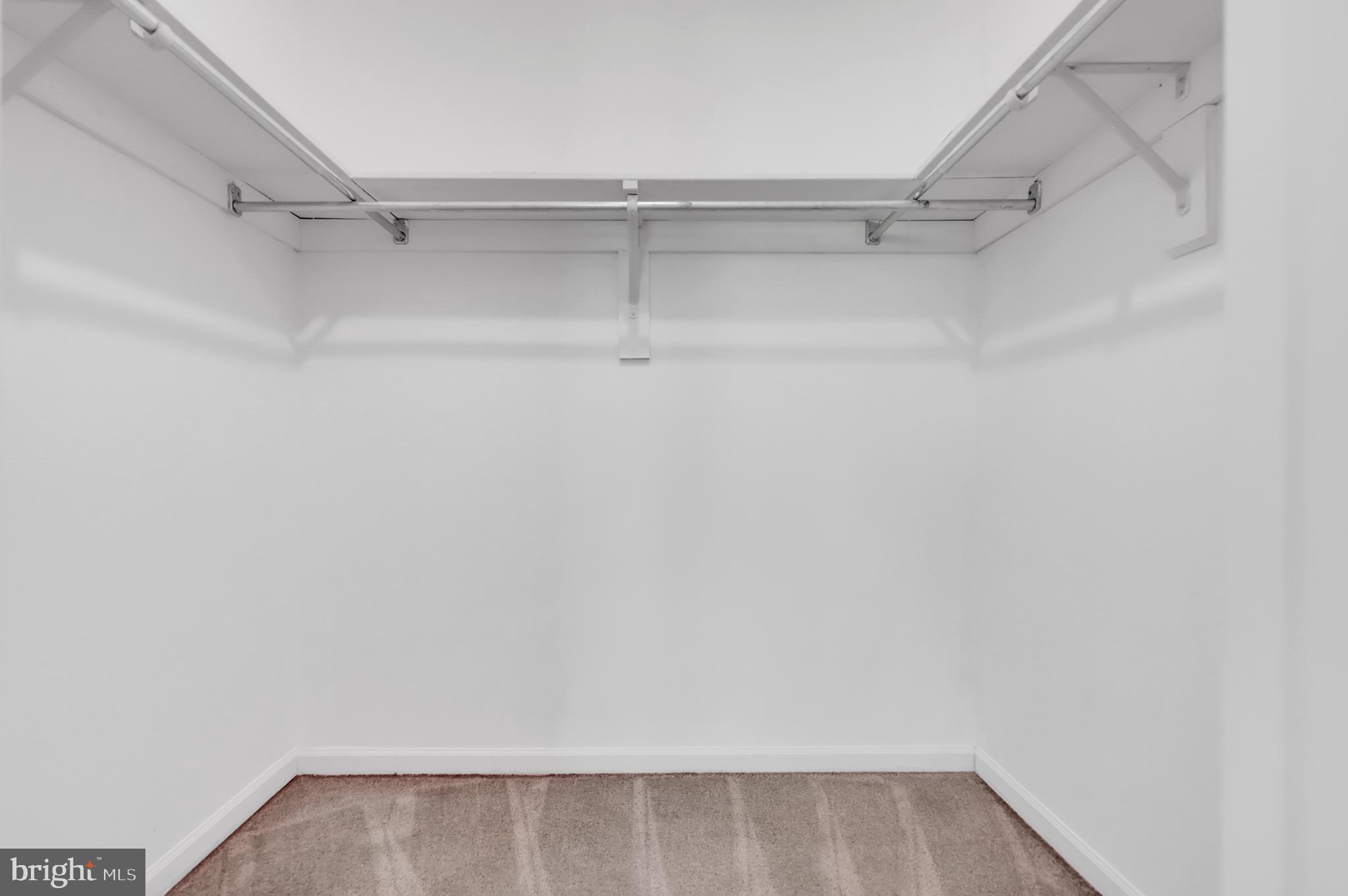 CHANTILLY HIGHLANDS - Residential