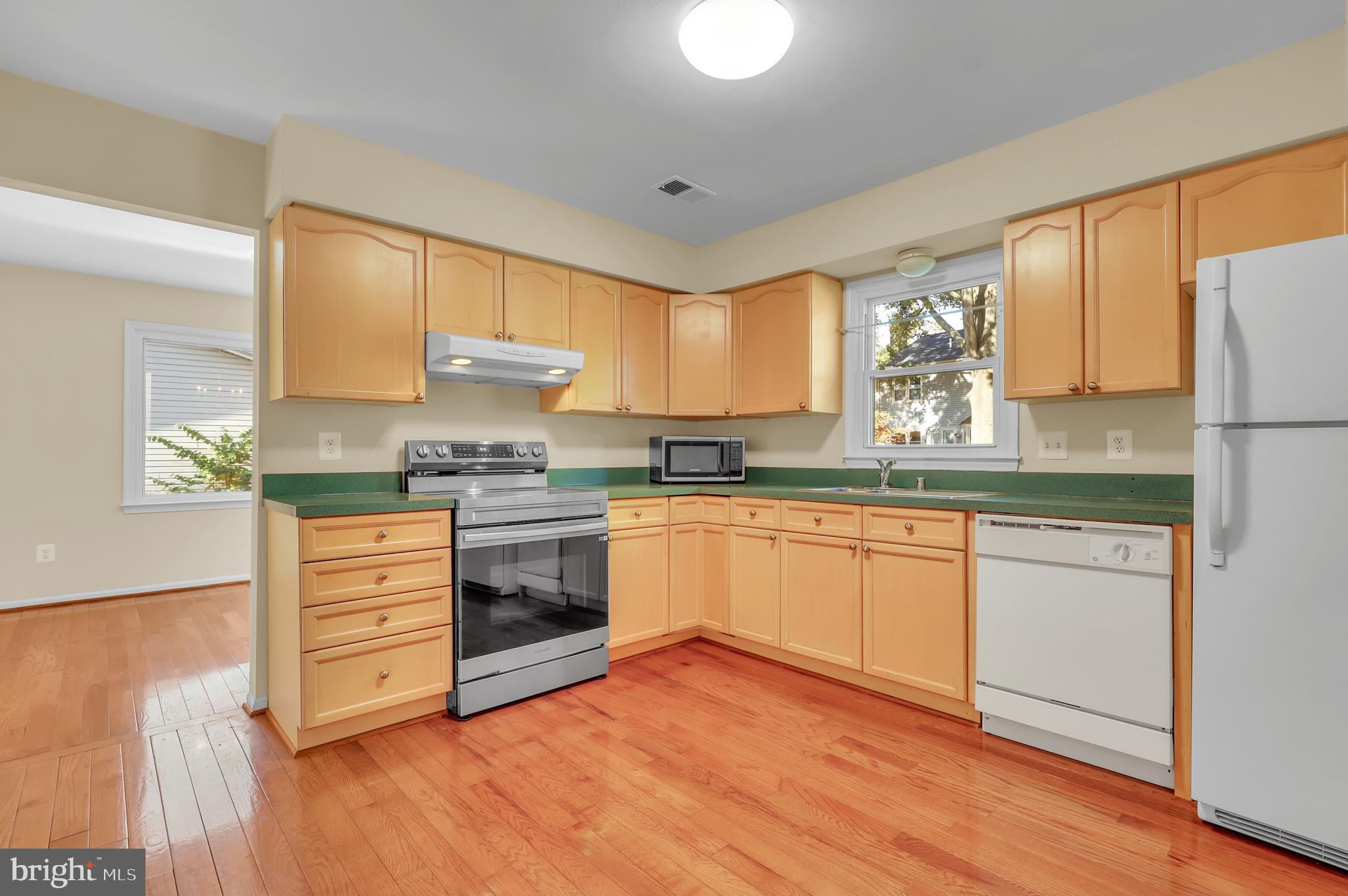 CHANTILLY HIGHLANDS - Residential