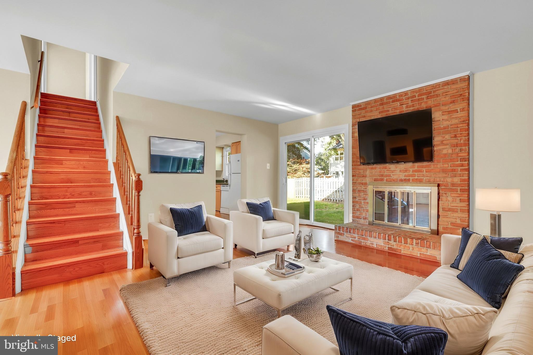 CHANTILLY HIGHLANDS - Residential