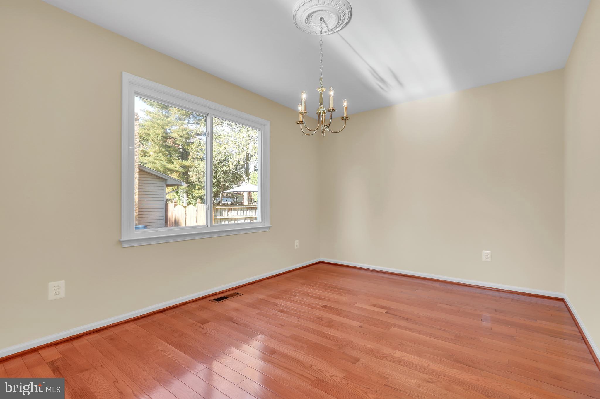 CHANTILLY HIGHLANDS - Residential