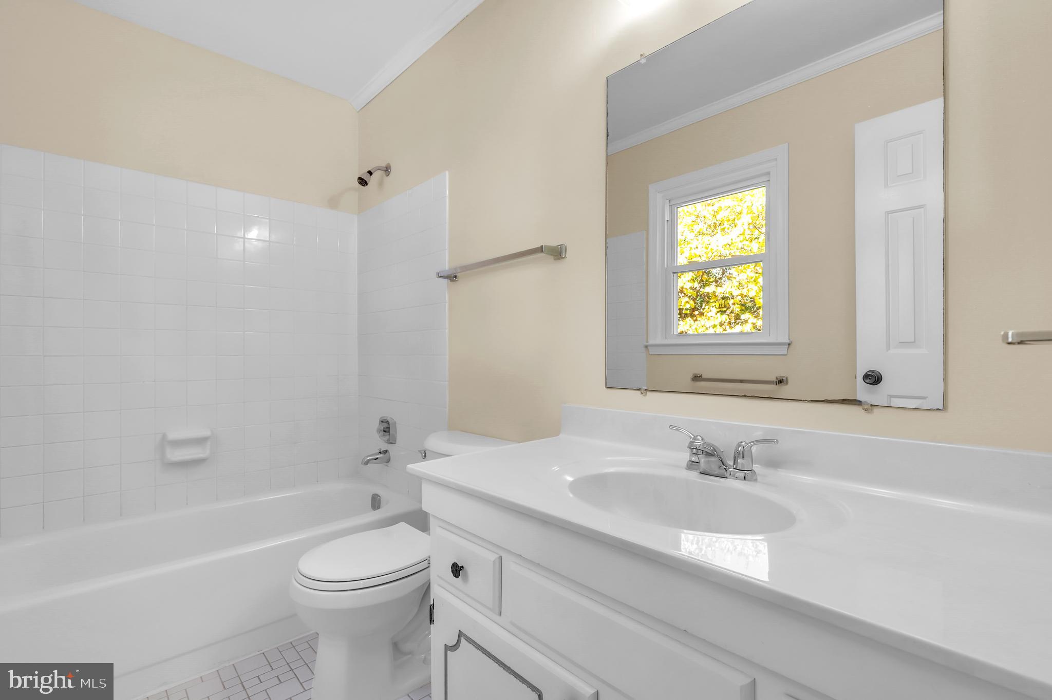 CHANTILLY HIGHLANDS - Residential