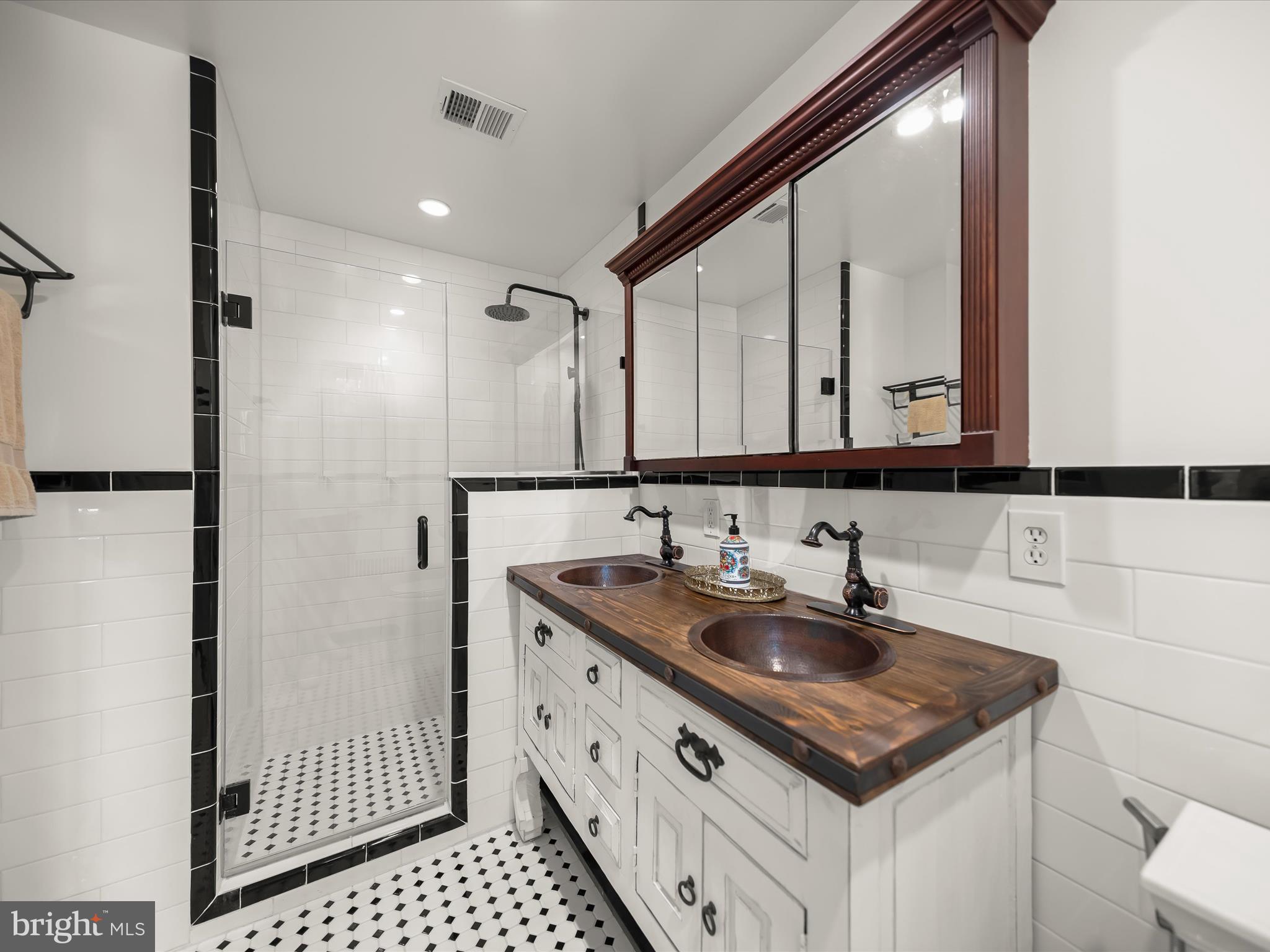 WOODHAVEN - Residential