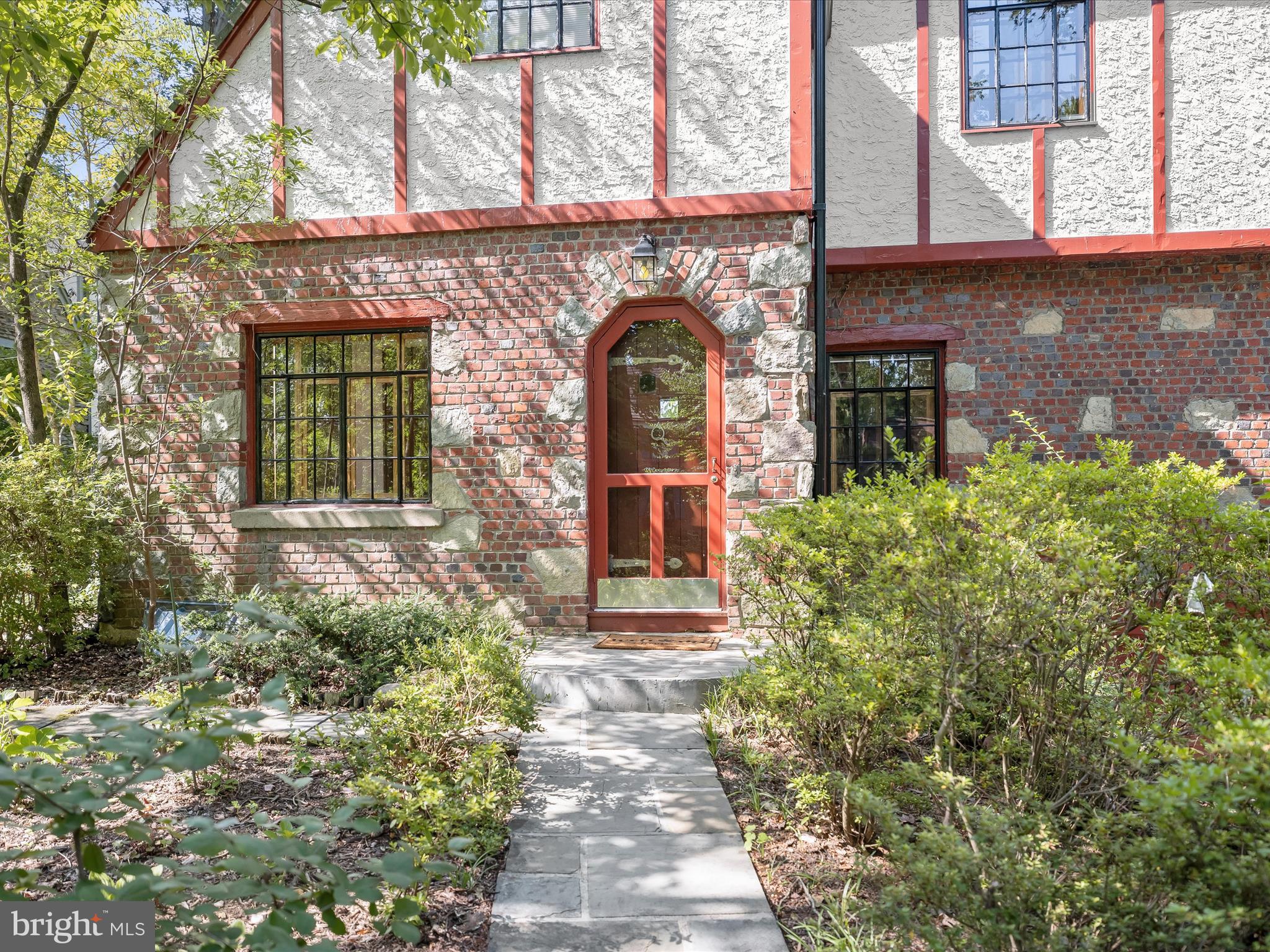 WOODHAVEN - Residential