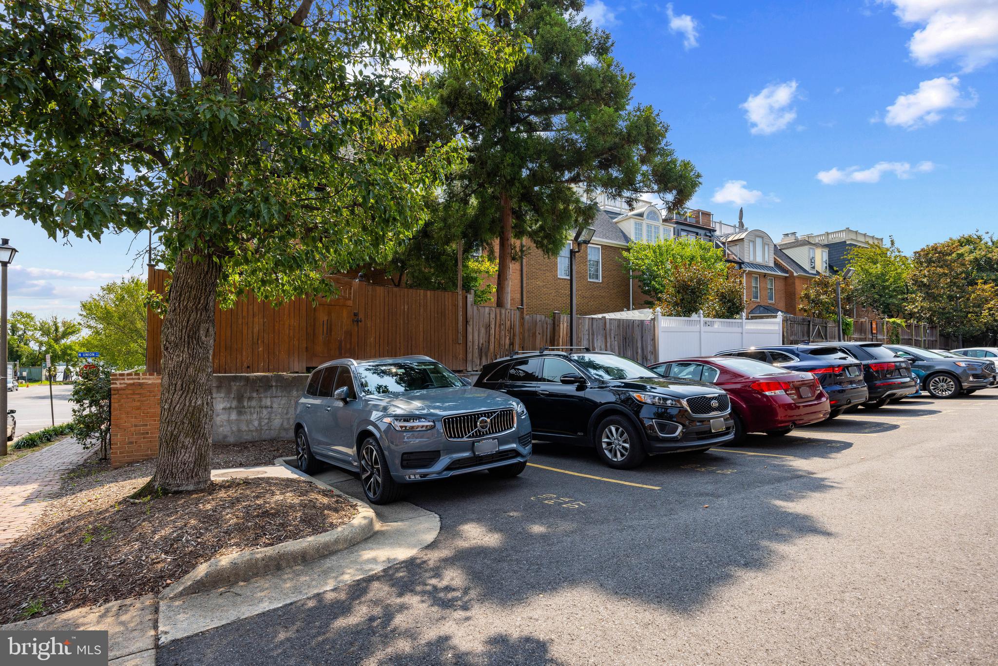 OLD TOWN - Residential