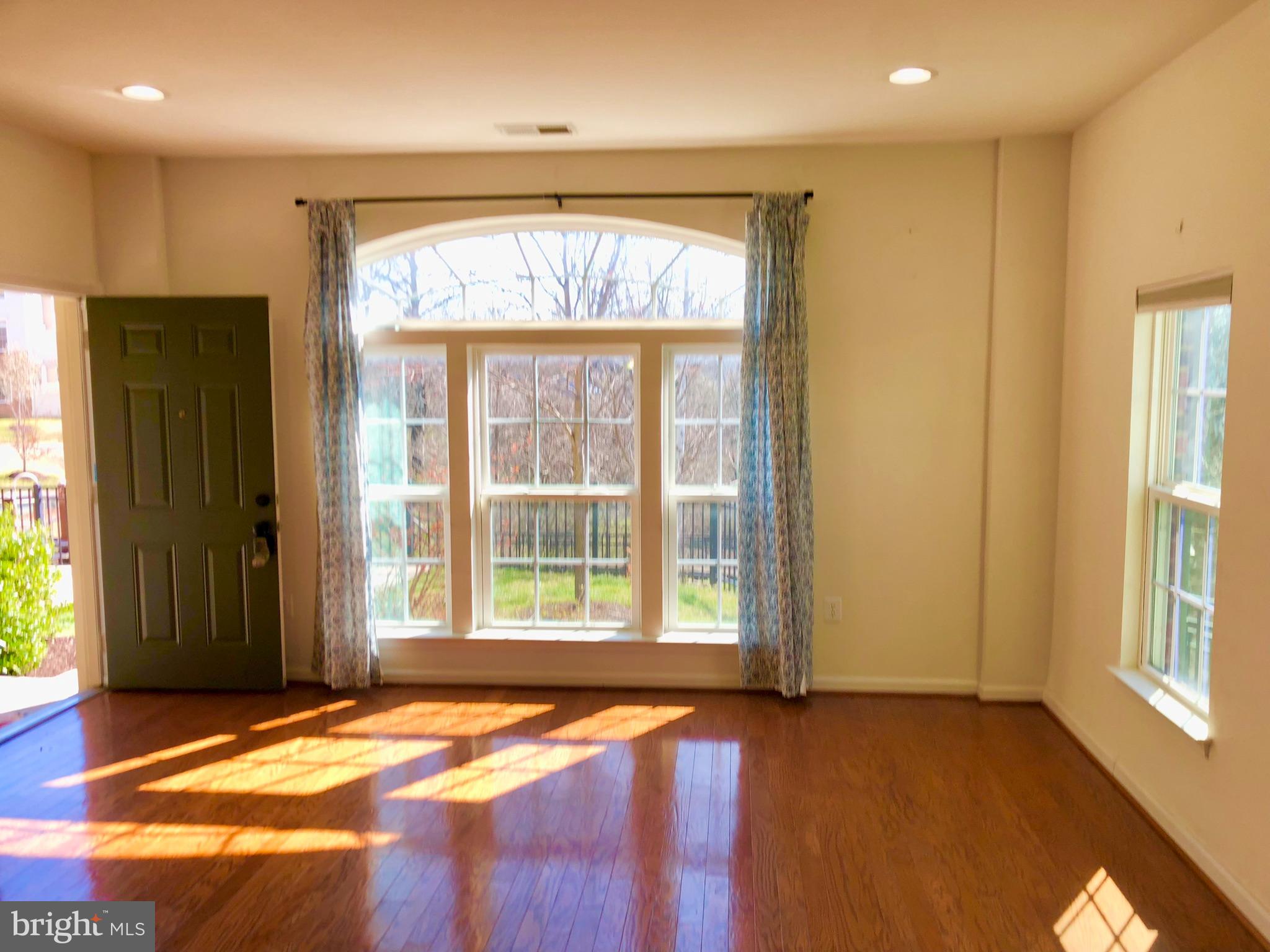 GREENBELT - Residential Lease