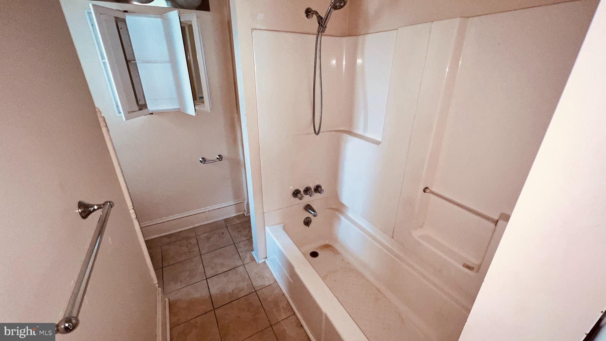 NORTH END - Residential