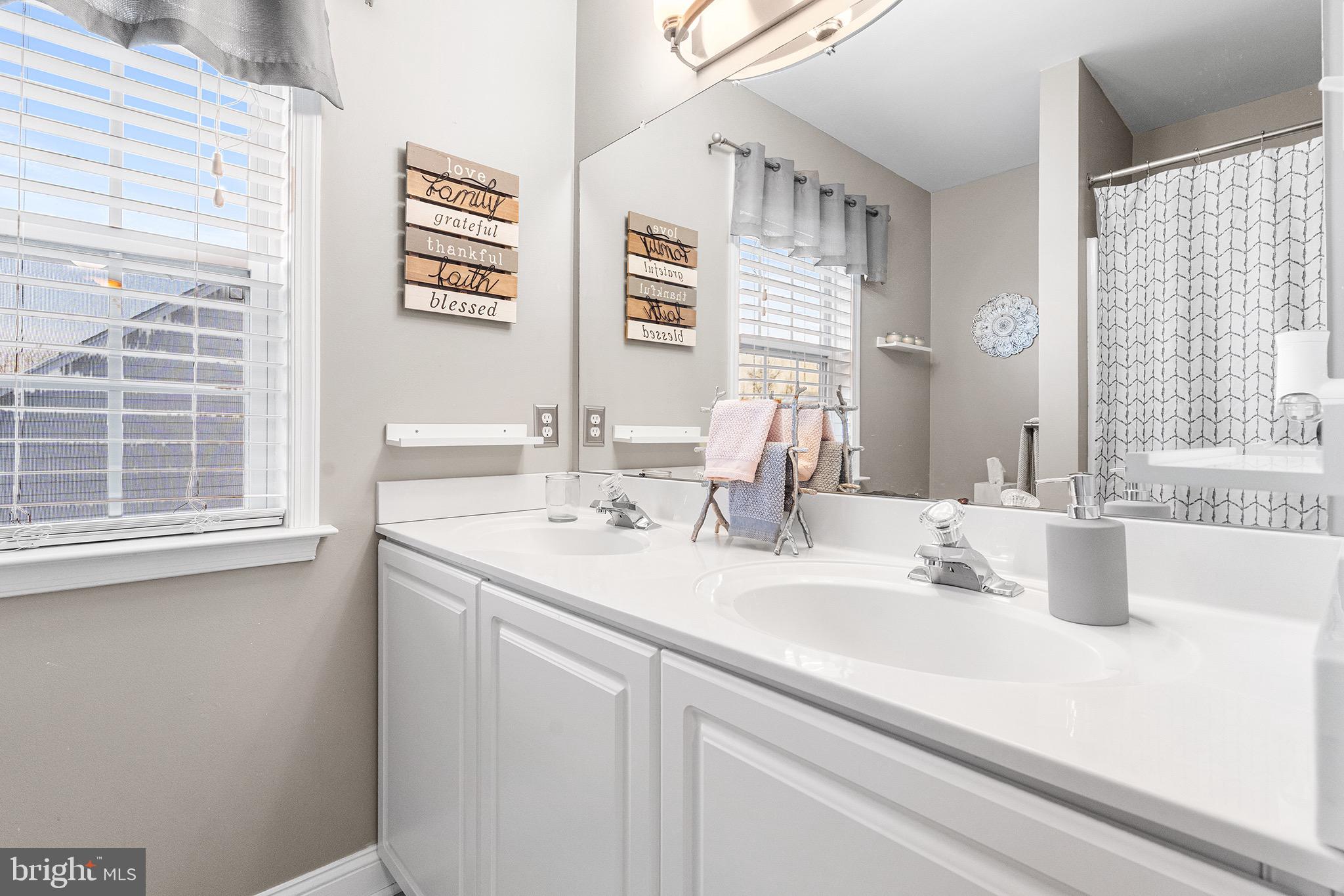 VALLEYBROOKE CHASE - Residential