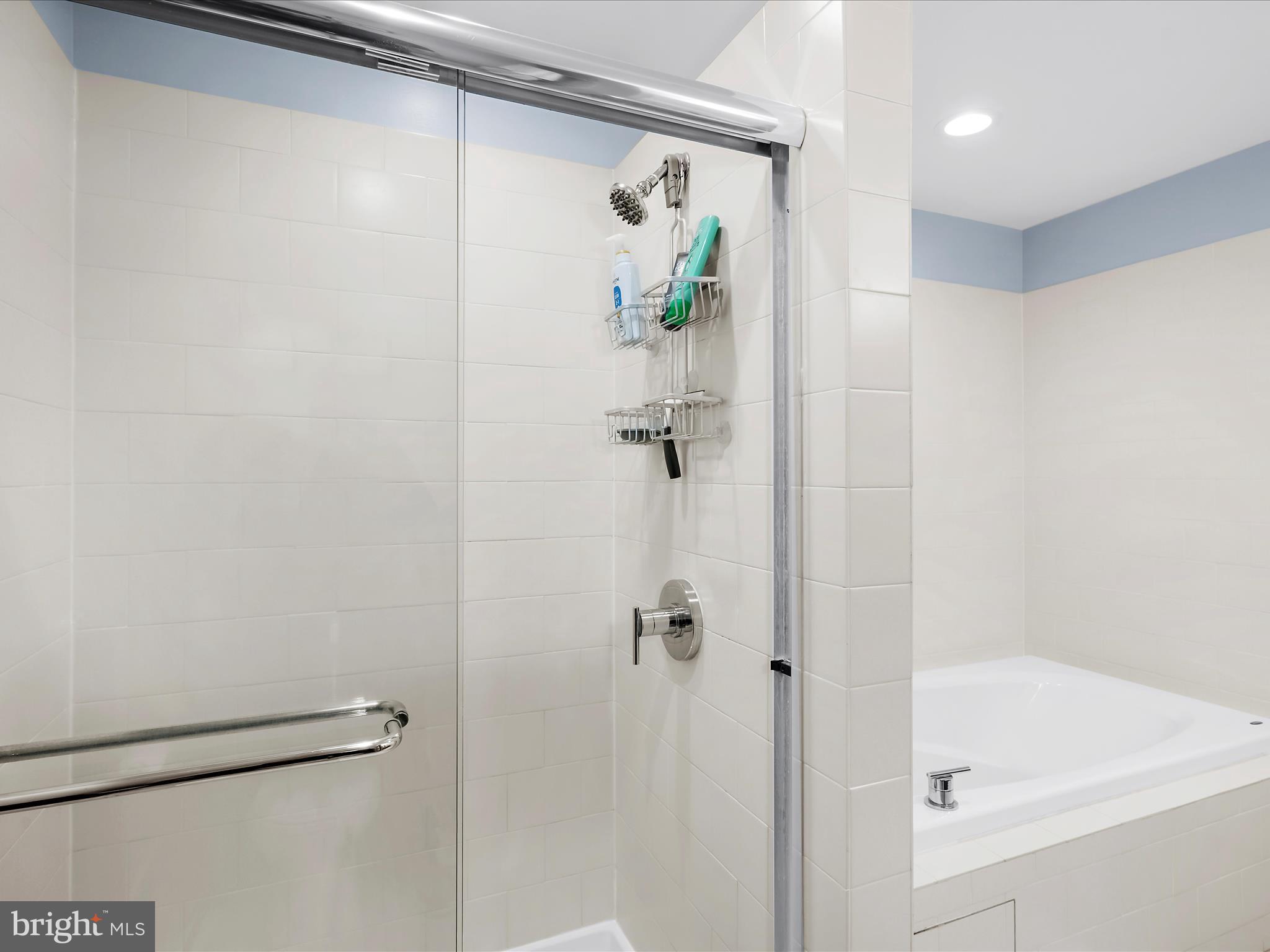 LOCUST POINT - Residential Lease