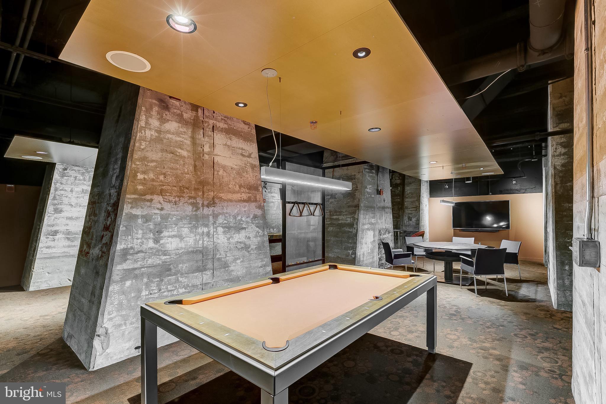 LOCUST POINT - Residential Lease