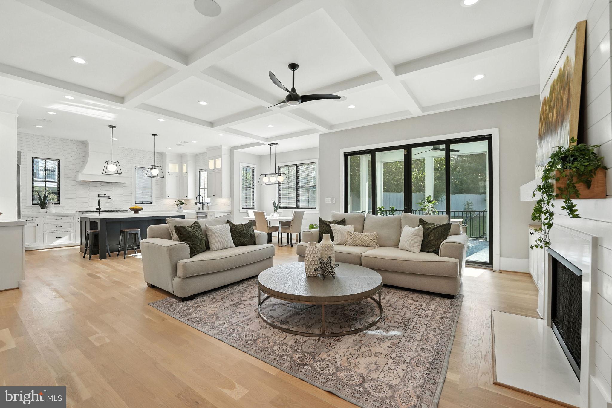 BROYHILL GLEN GARY PARK - Residential