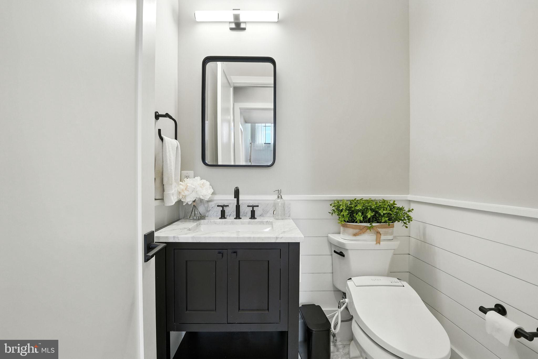 BROYHILL GLEN GARY PARK - Residential