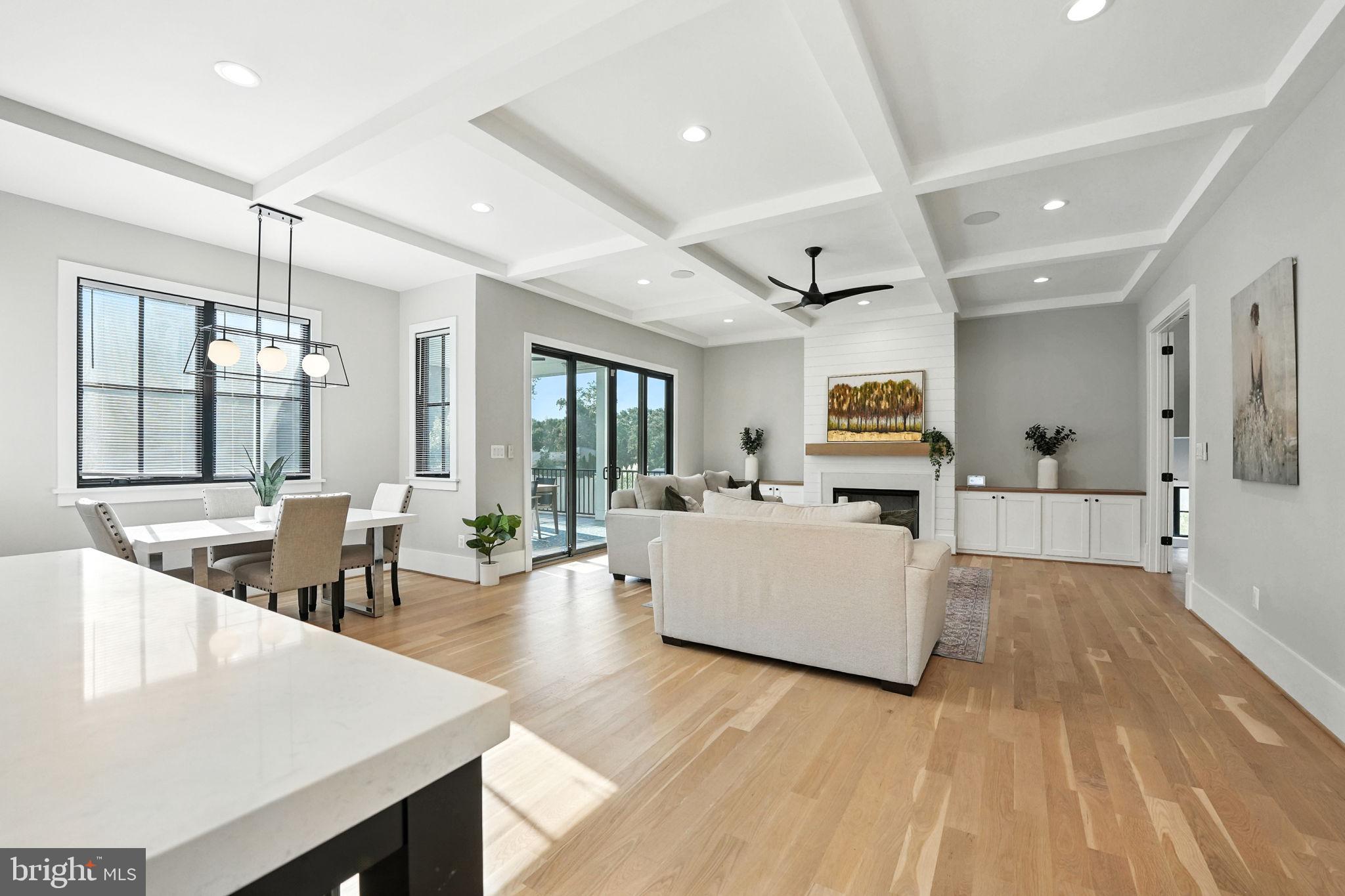 BROYHILL GLEN GARY PARK - Residential