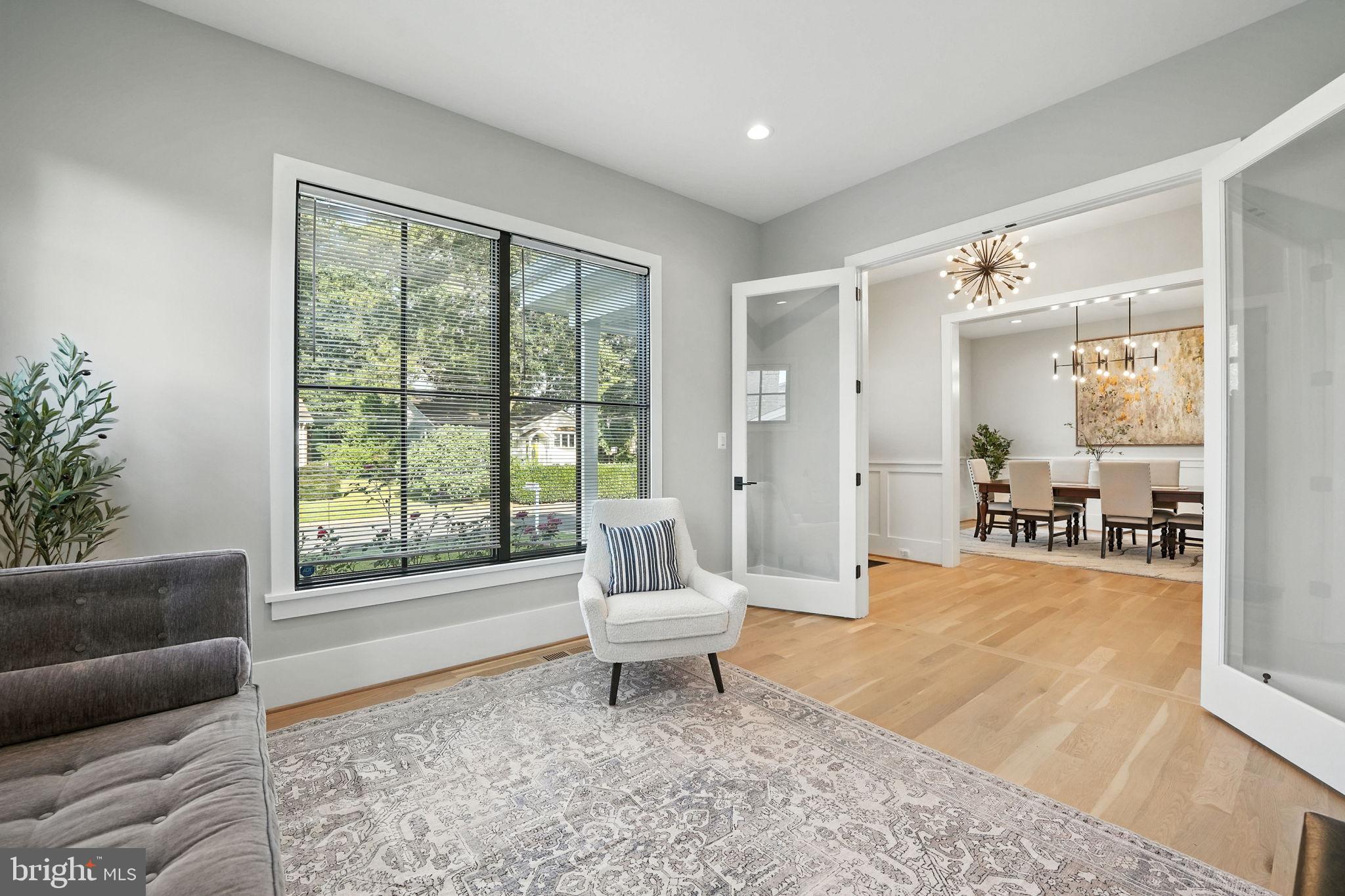 BROYHILL GLEN GARY PARK - Residential