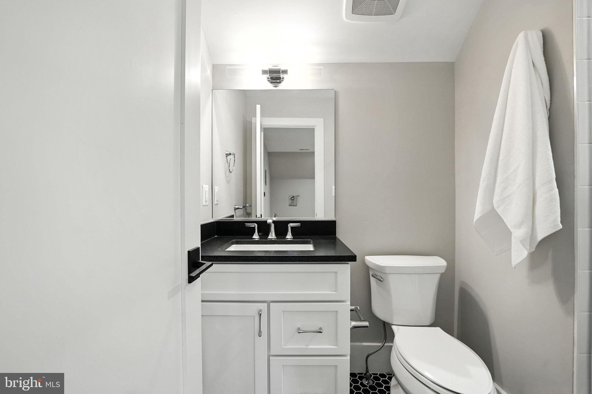 BROYHILL GLEN GARY PARK - Residential