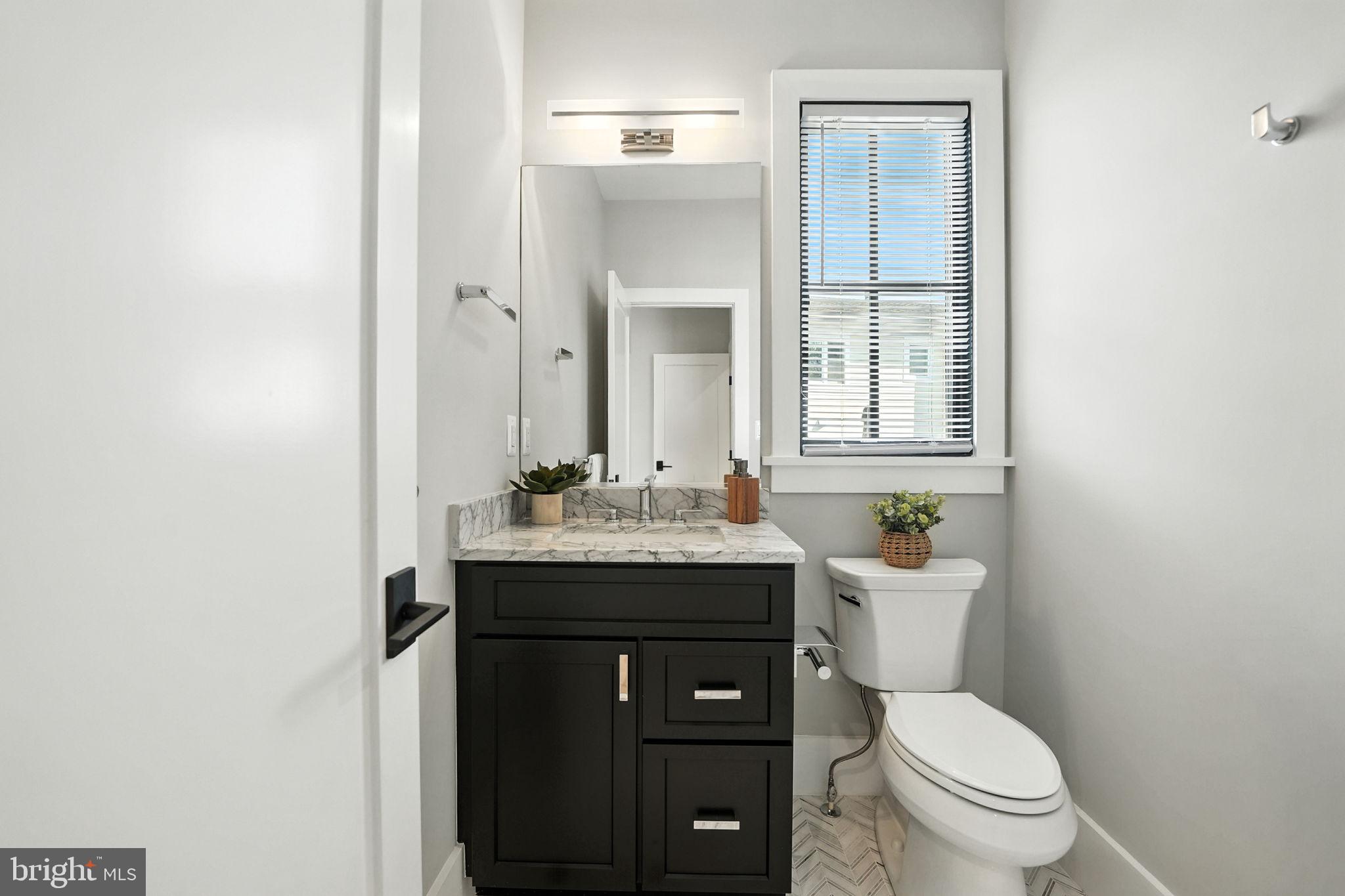 BROYHILL GLEN GARY PARK - Residential