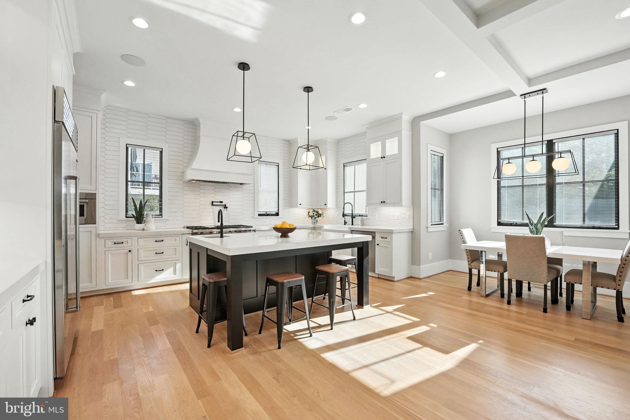 BROYHILL GLEN GARY PARK - Residential