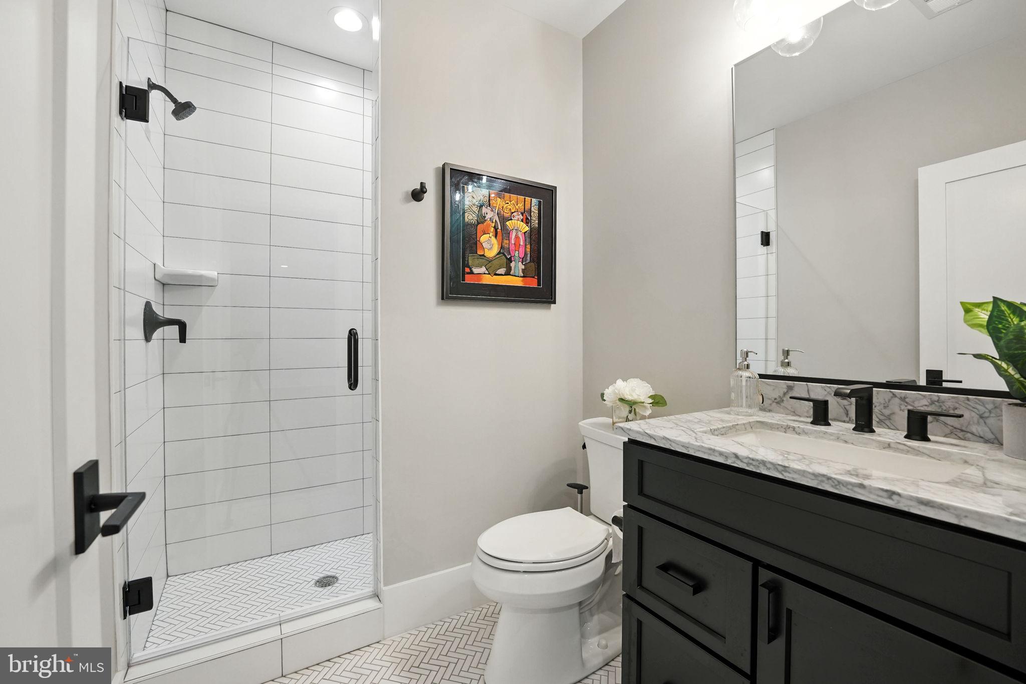 BROYHILL GLEN GARY PARK - Residential