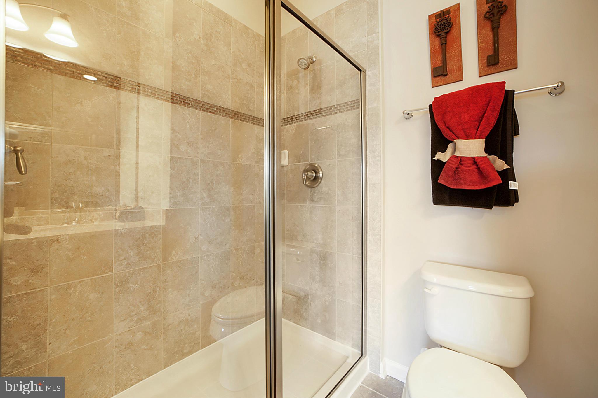 CREEKSIDE VILLAGE - Residential