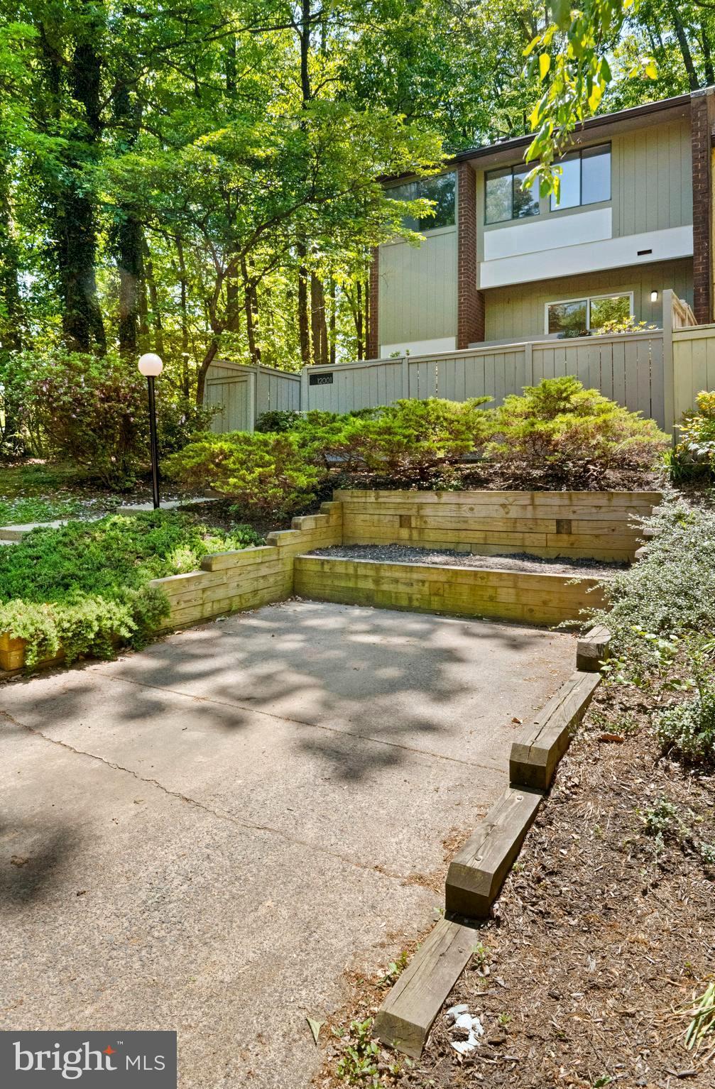 RESTON - Residential