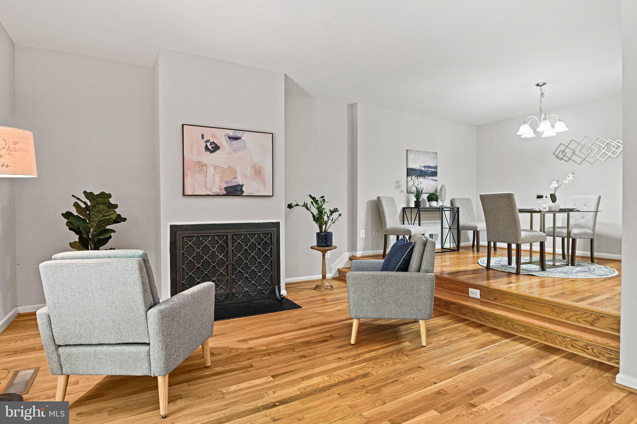 RESTON - Residential