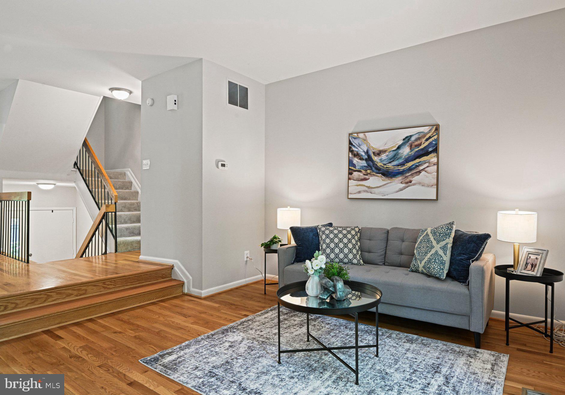 RESTON - Residential