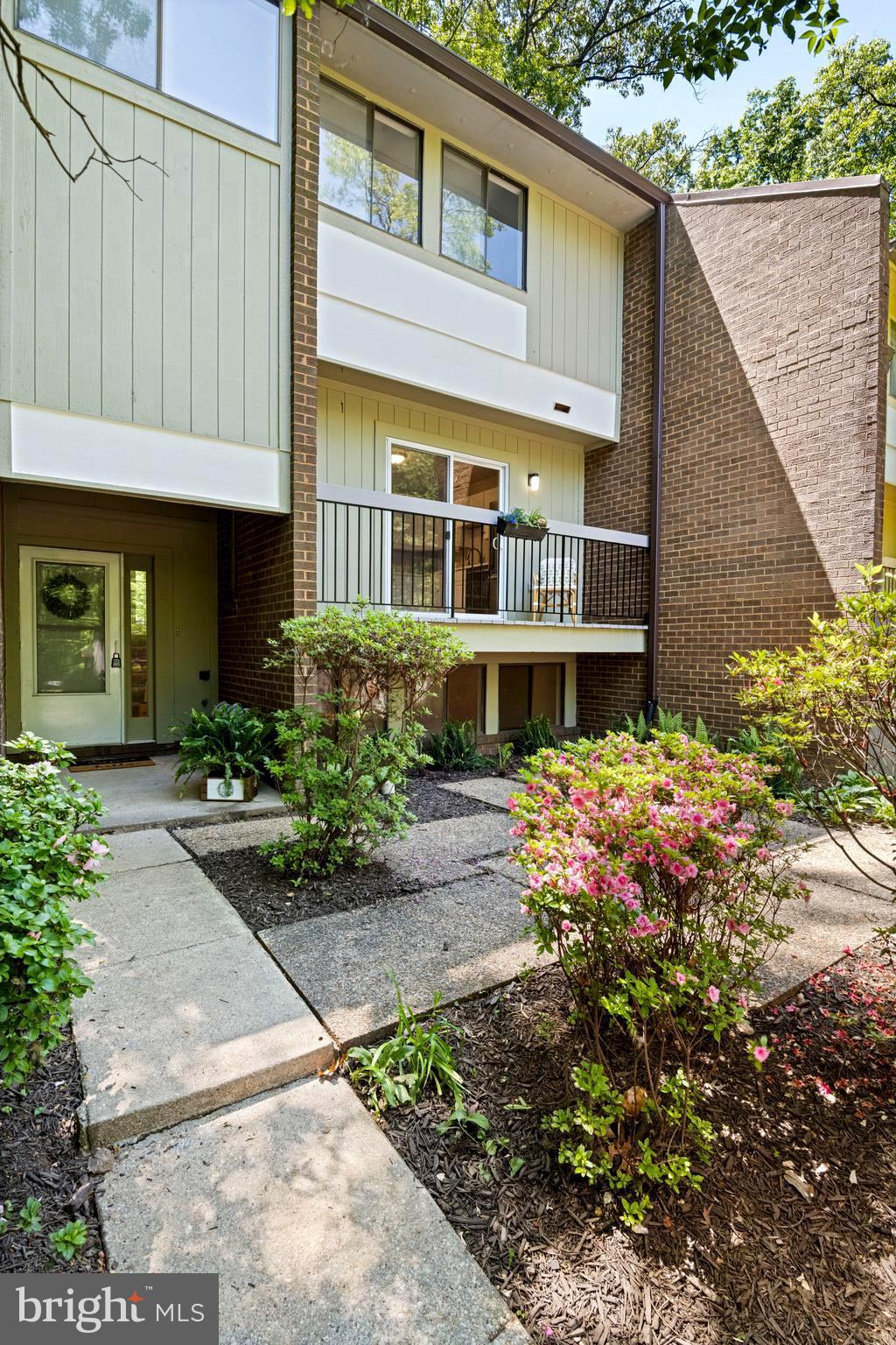 RESTON - Residential