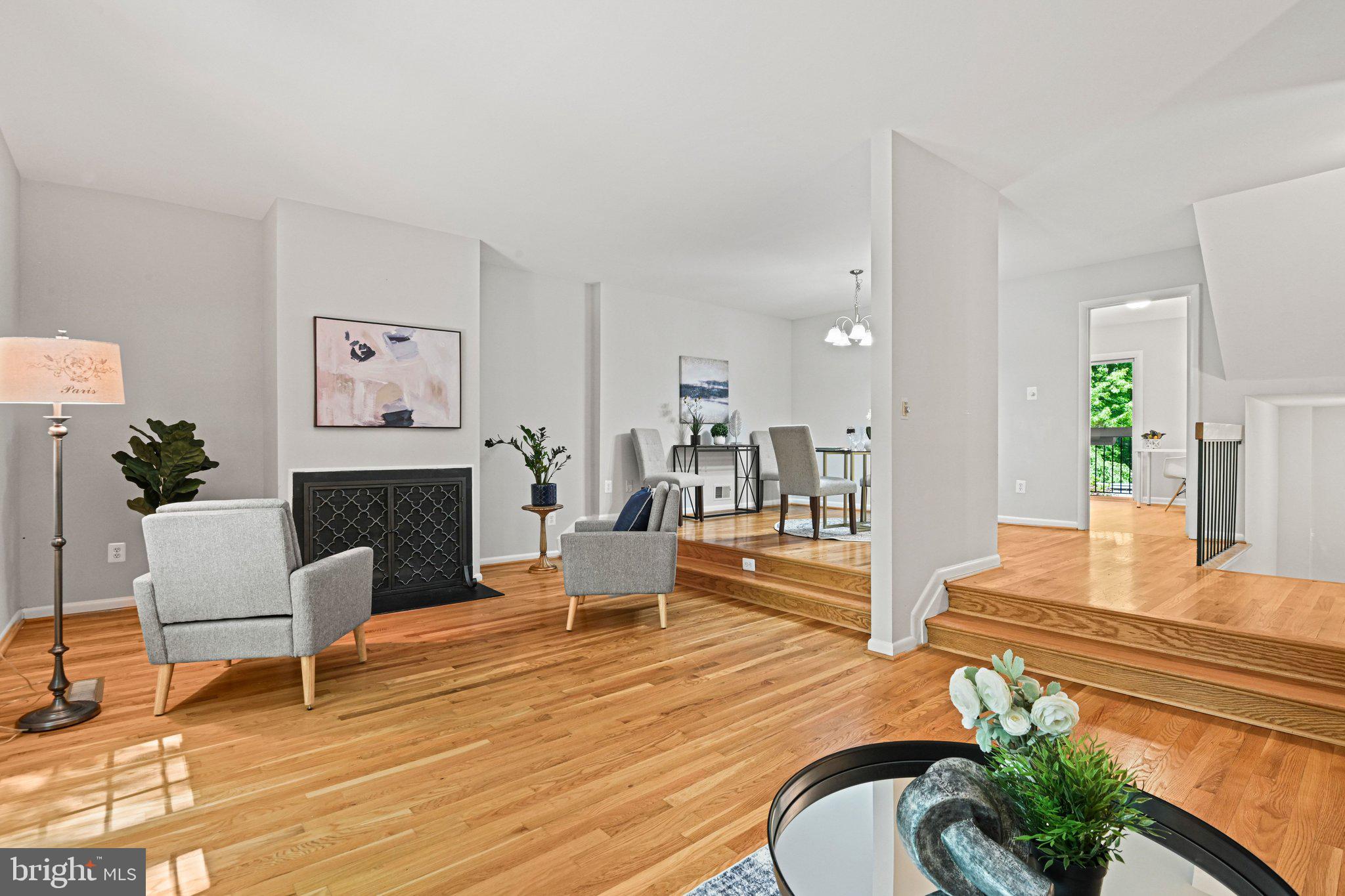RESTON - Residential