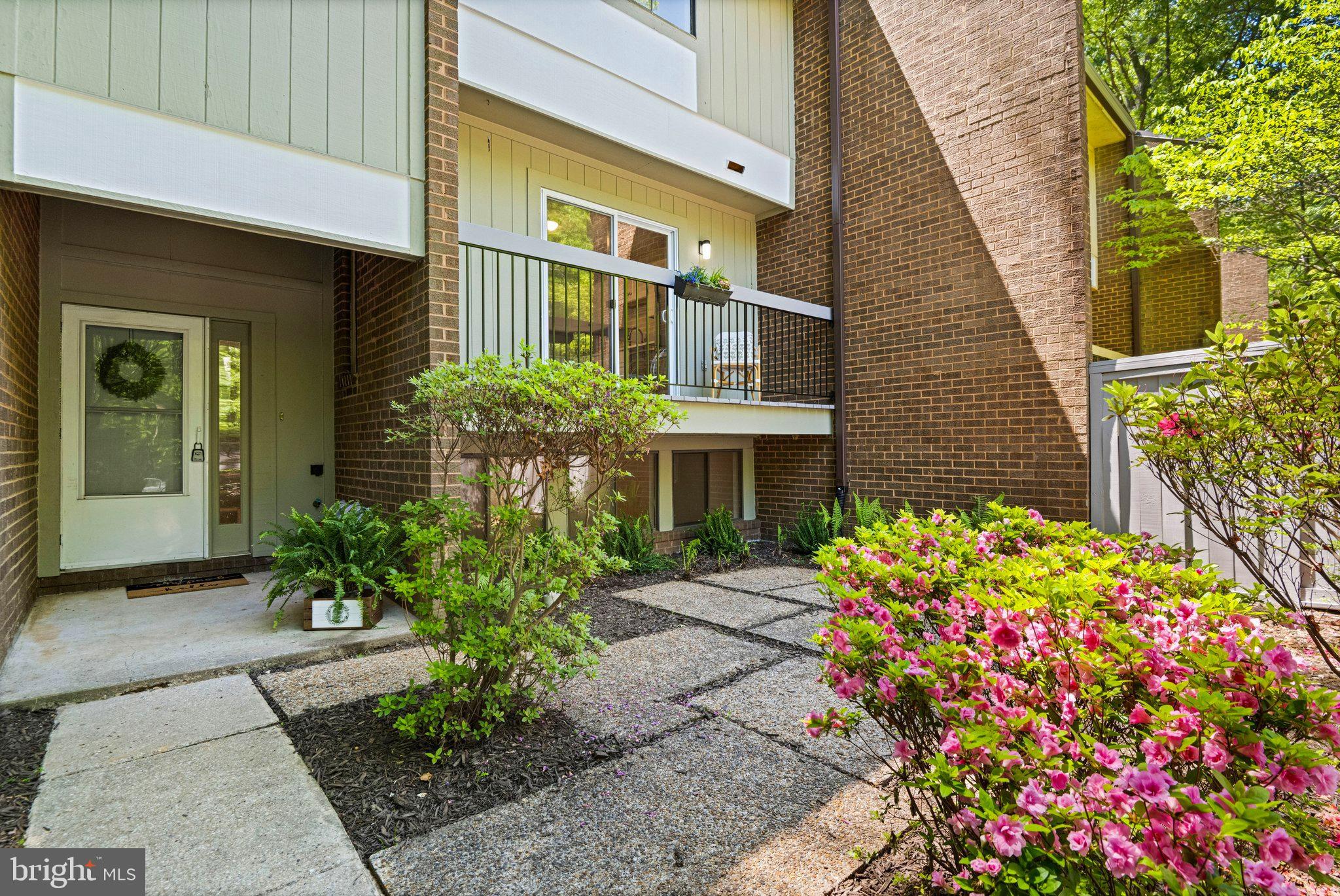 RESTON - Residential