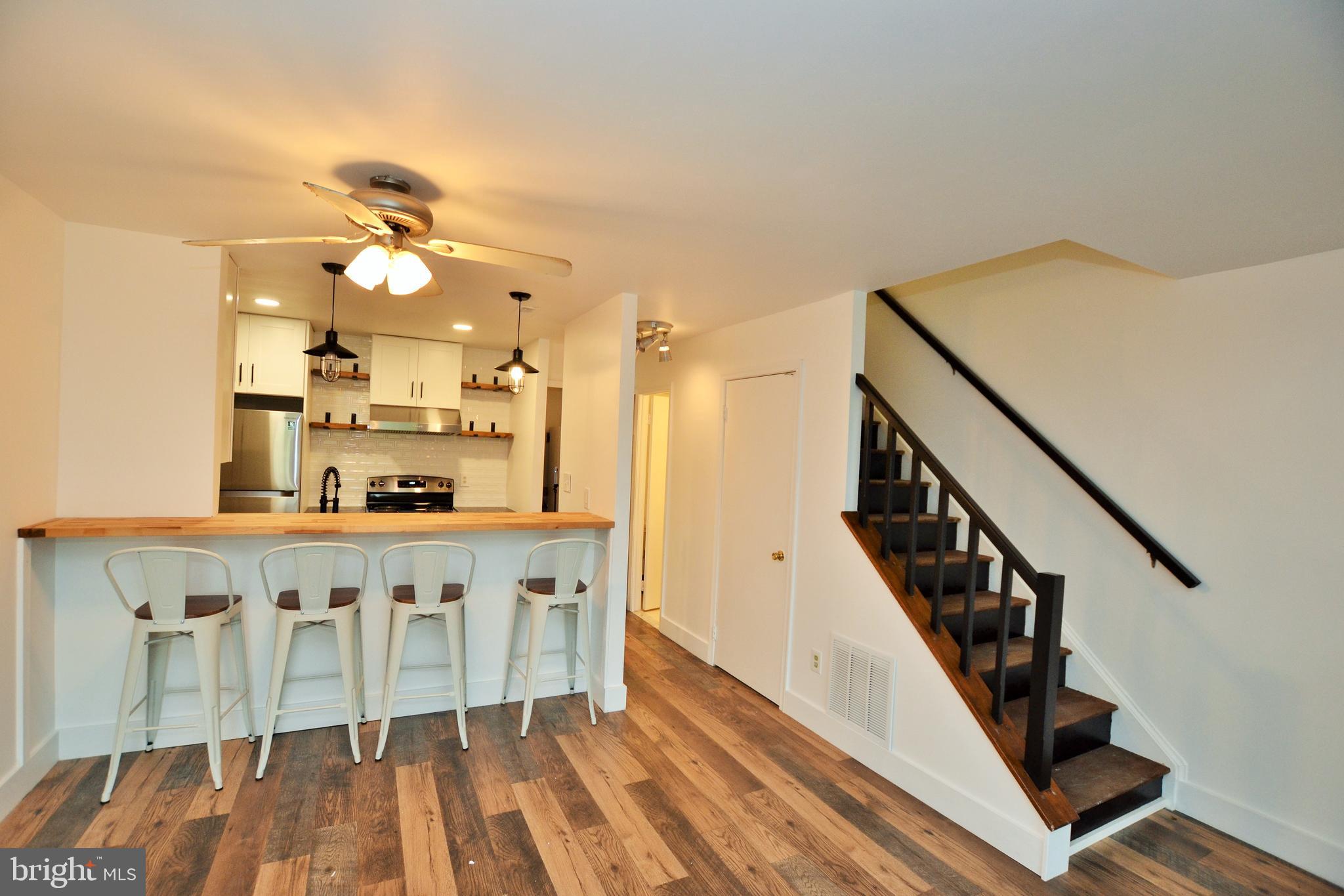 1059 WARWICK COURT