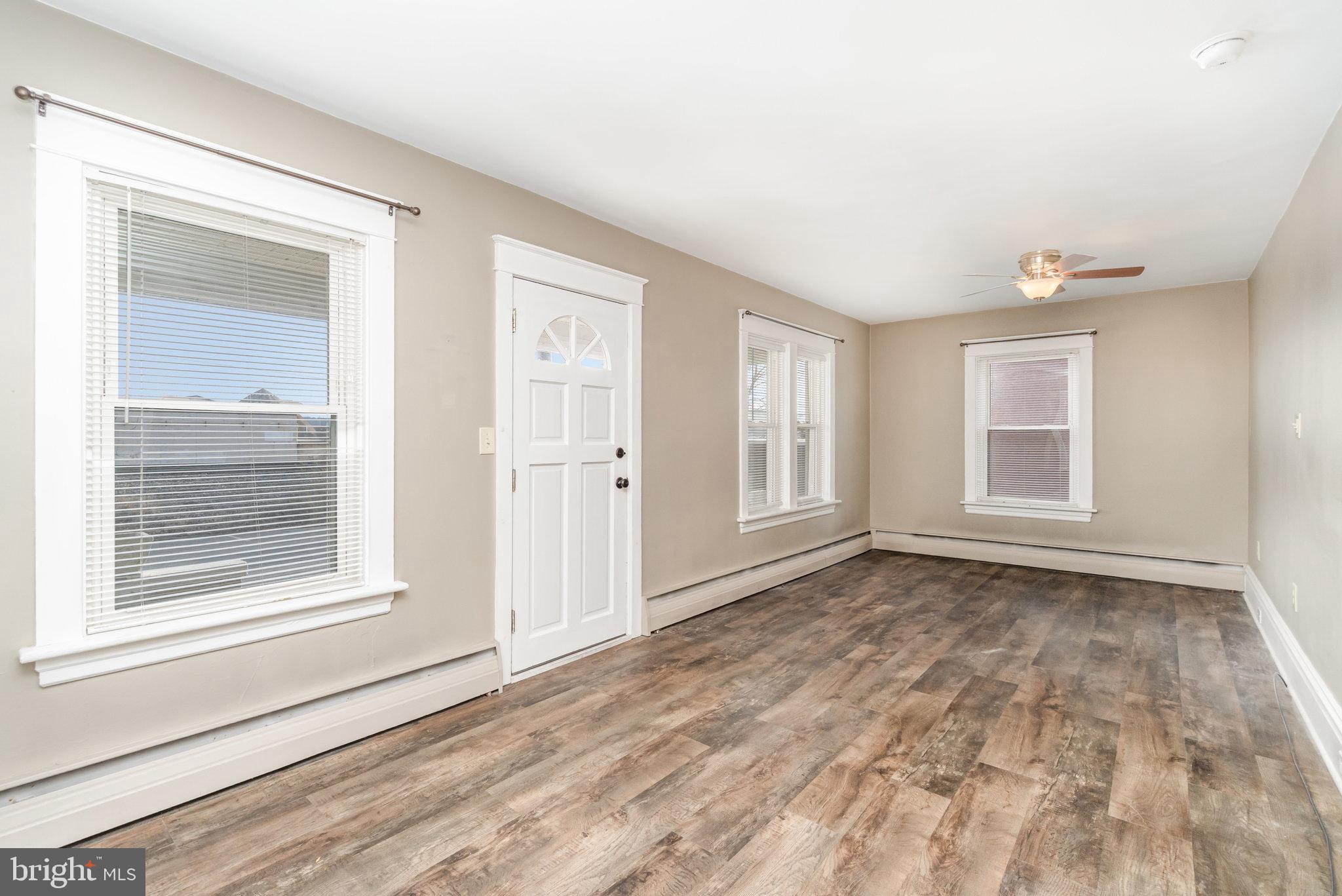 RIVERTON - Residential