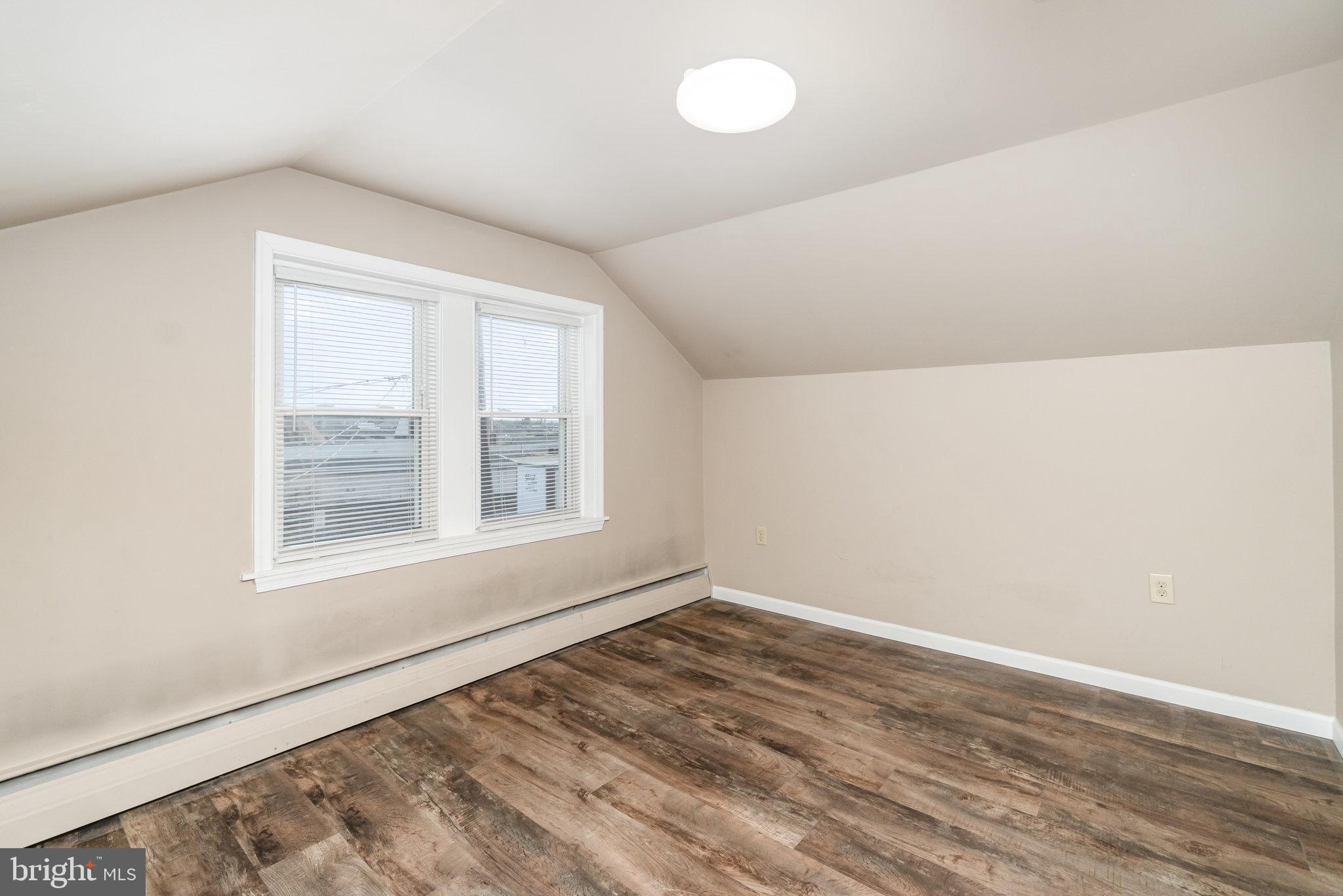 RIVERTON - Residential