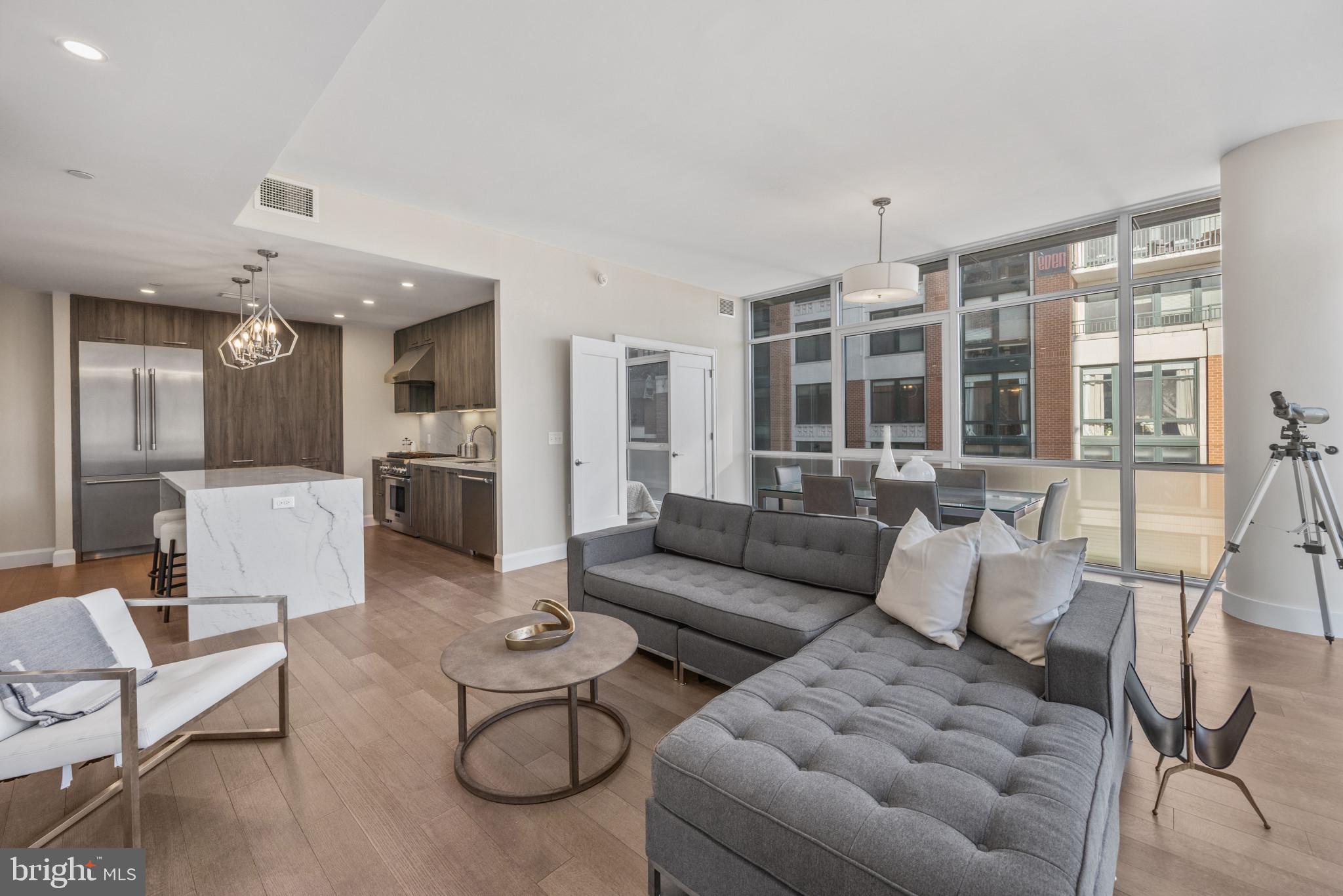 HARBOR EAST - Residential