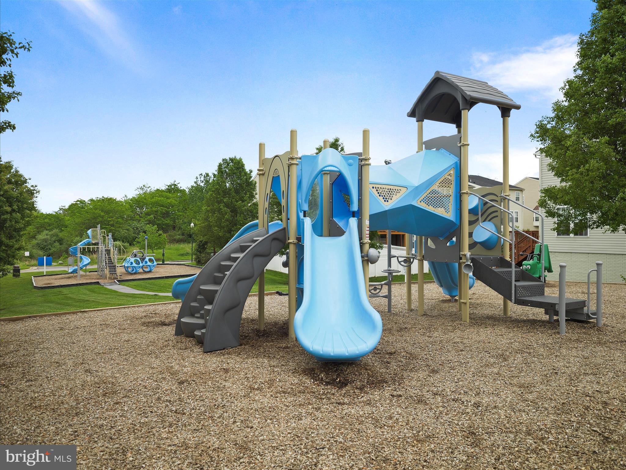 LAKELAND PLACE - Residential