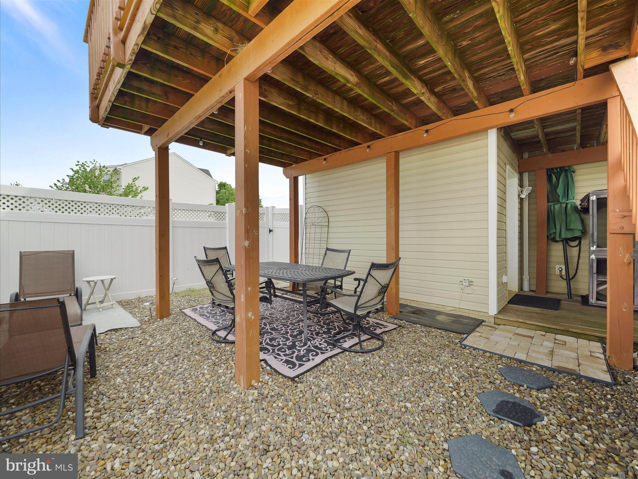 LAKELAND PLACE - Residential