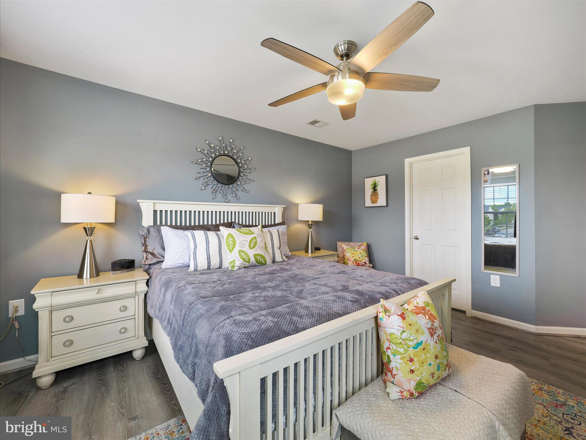 LAKELAND PLACE - Residential