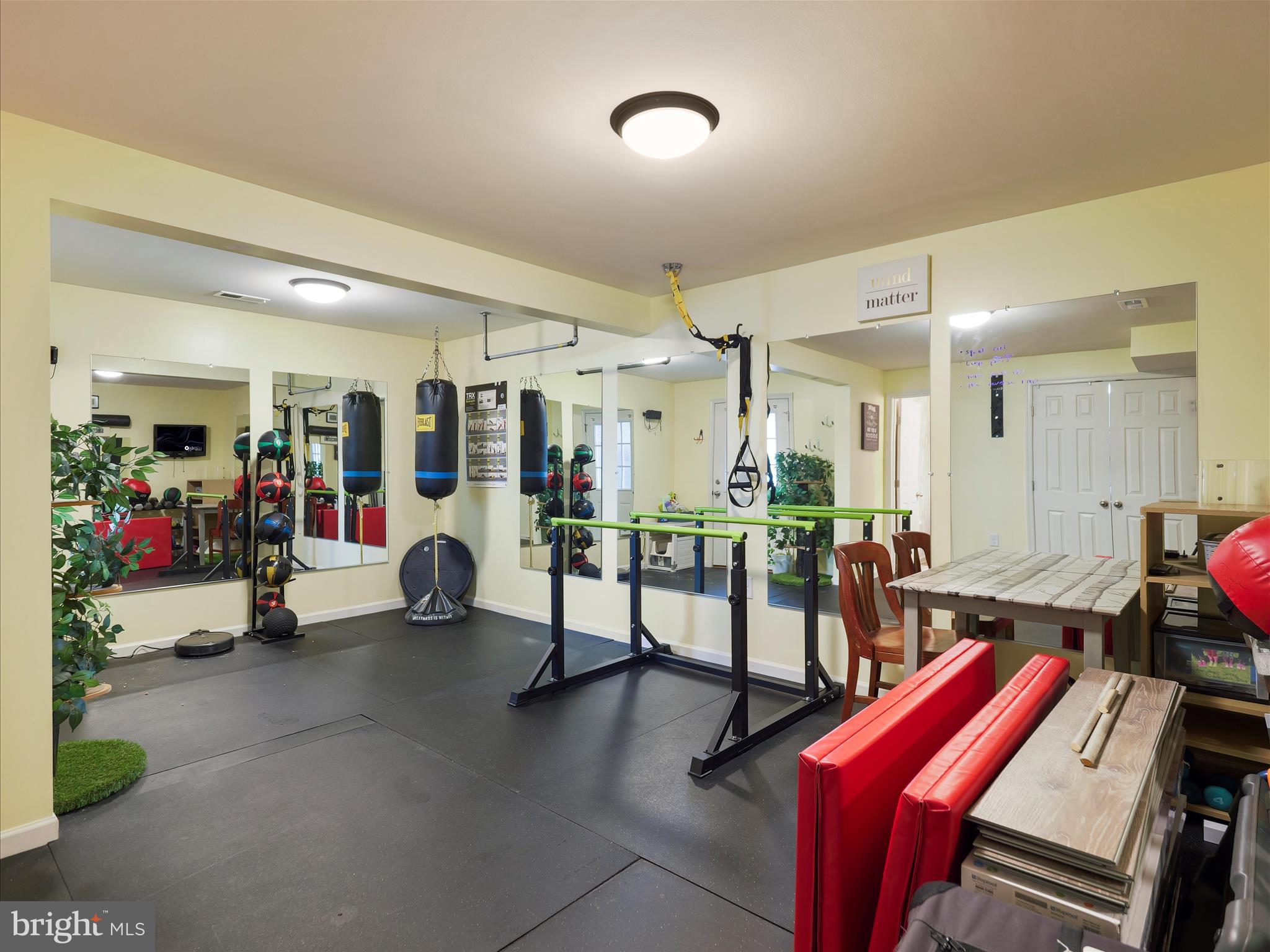 LAKELAND PLACE - Residential